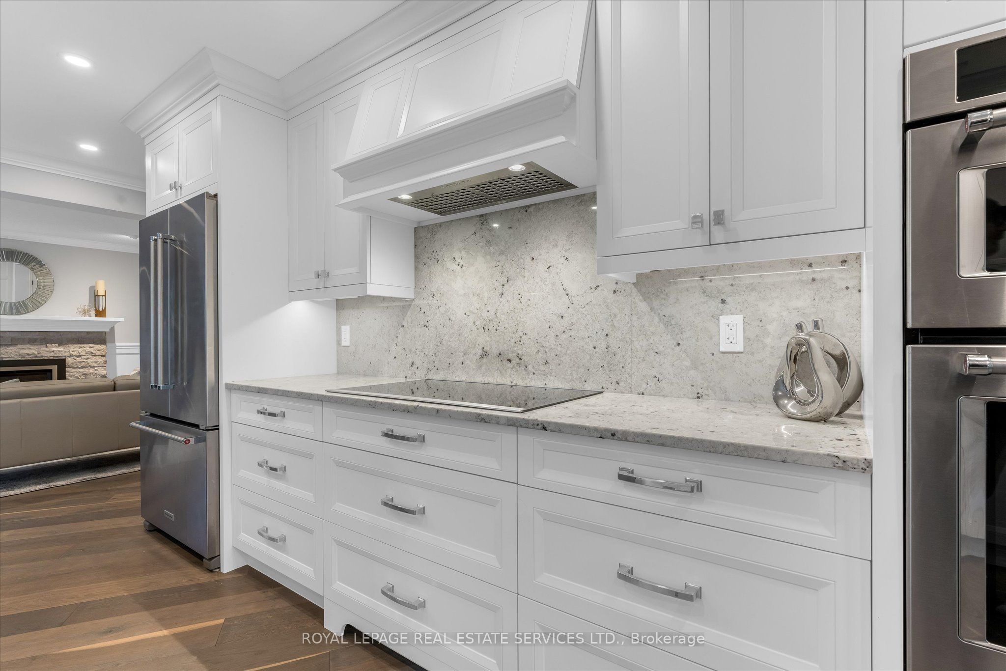 1075 Mayfair Road, Oakville, ON L6M 1G5 photo 4