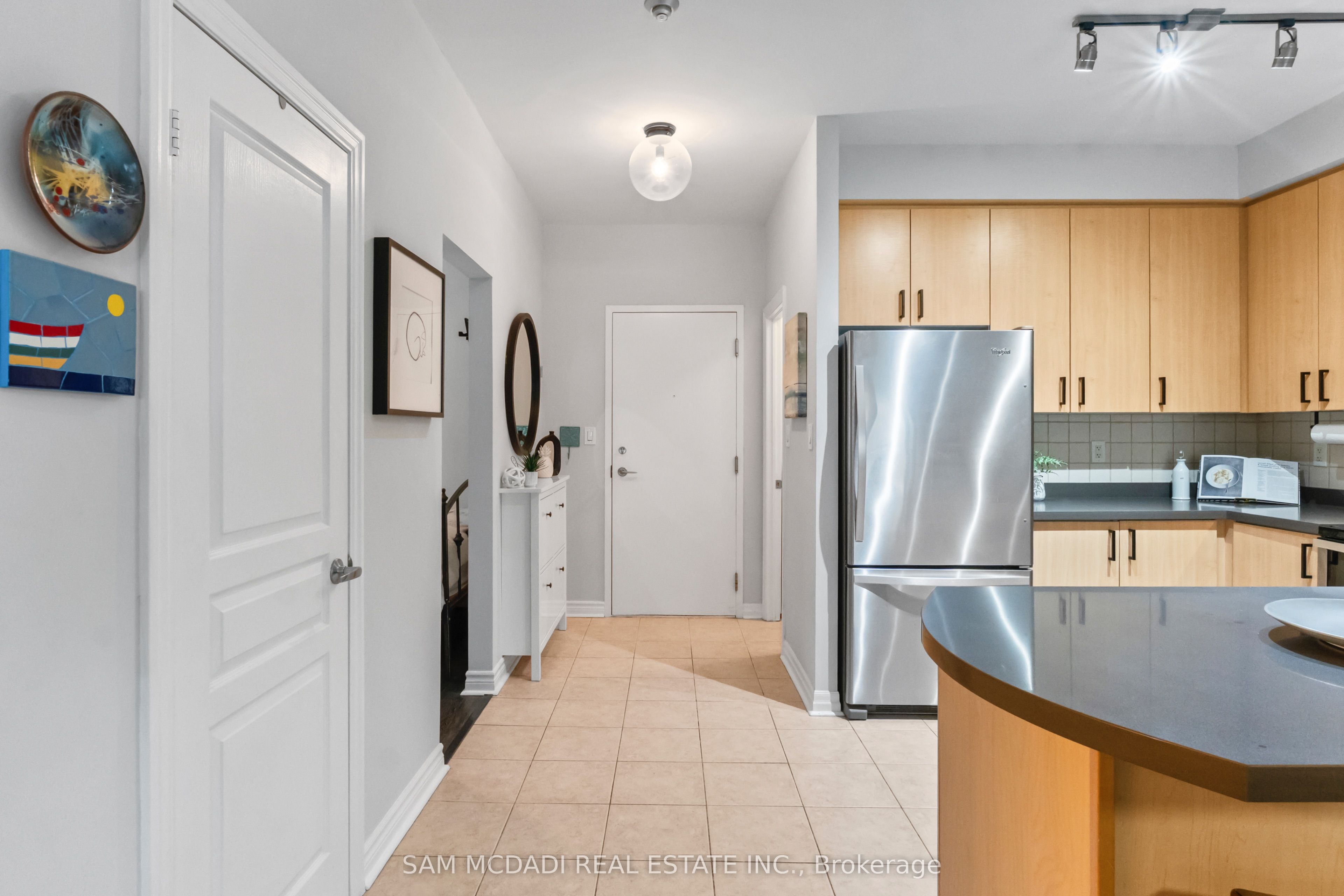 80 Port Street E 107, Mississauga, ON L5G 4V6 photo 5