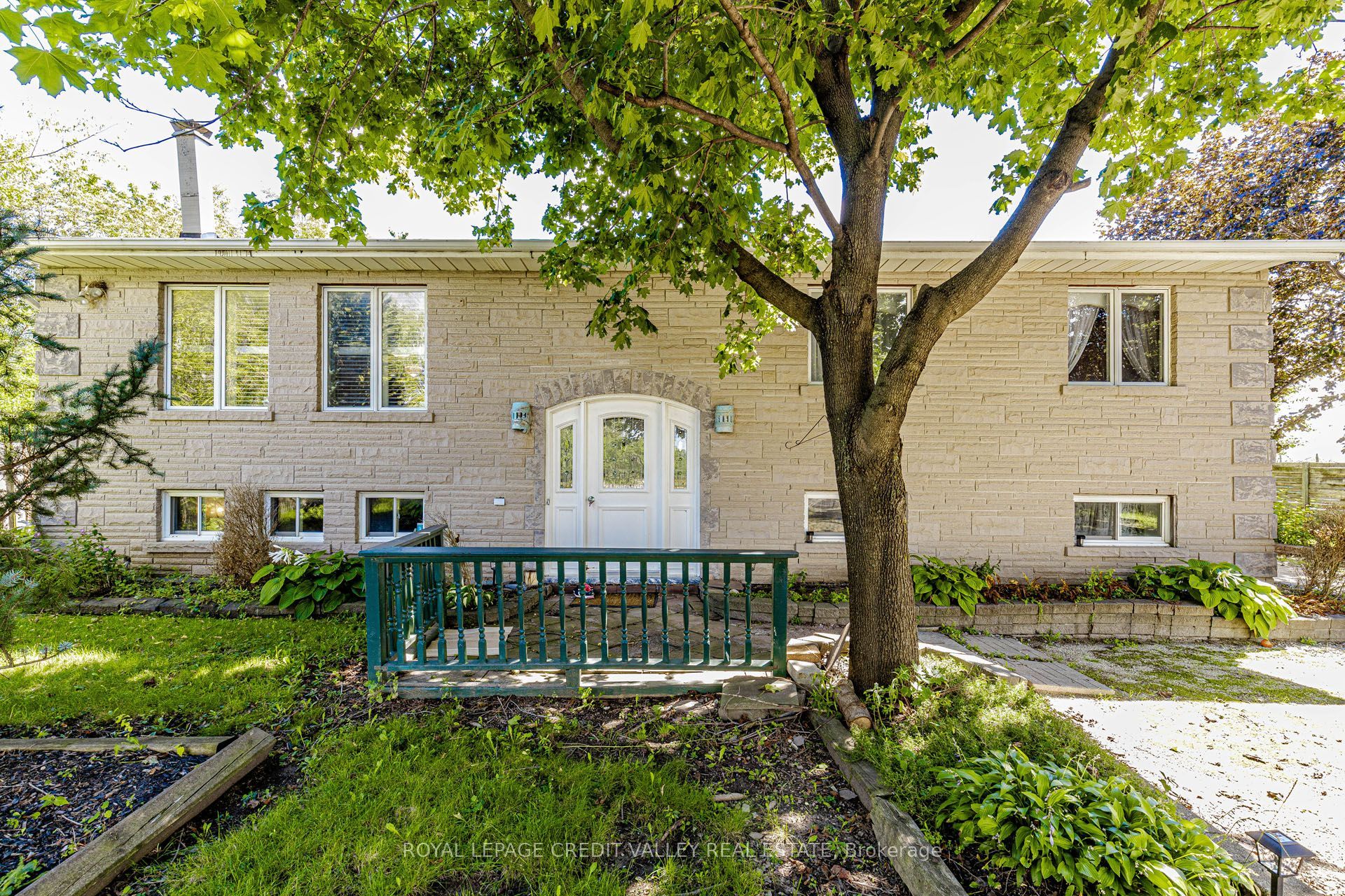 5945 King Street, Caledon, ON L7C 0V1 photo 4