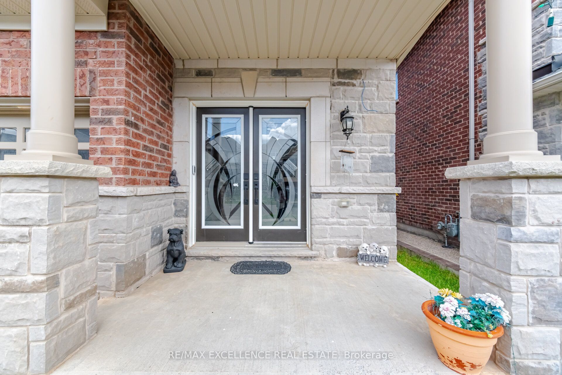 32 Branigan Crescent, Halton Hills, ON L7G 0N1 photo 2