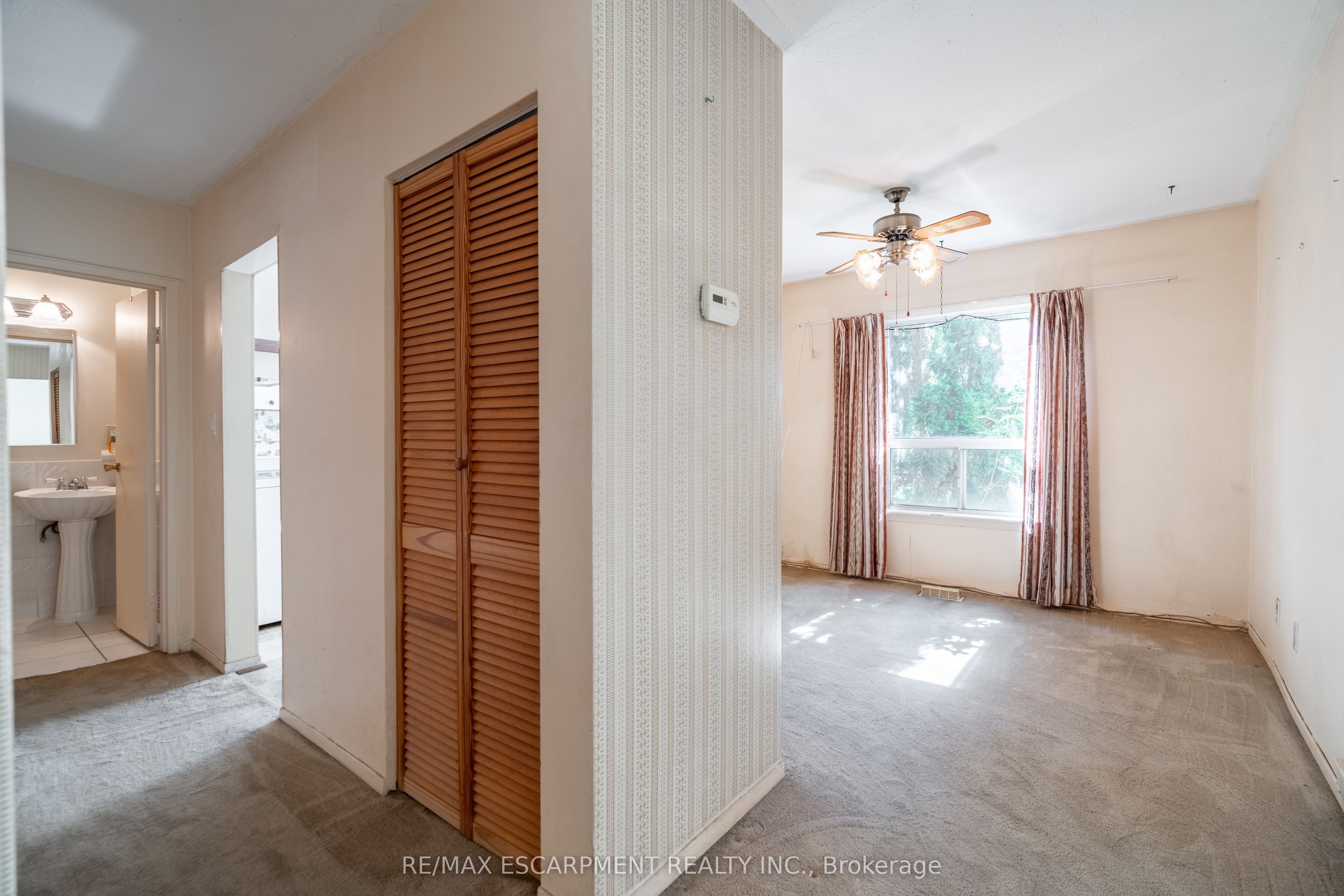 519 Claridge Road 8, Burlington, ON L7N 2S1 photo 4