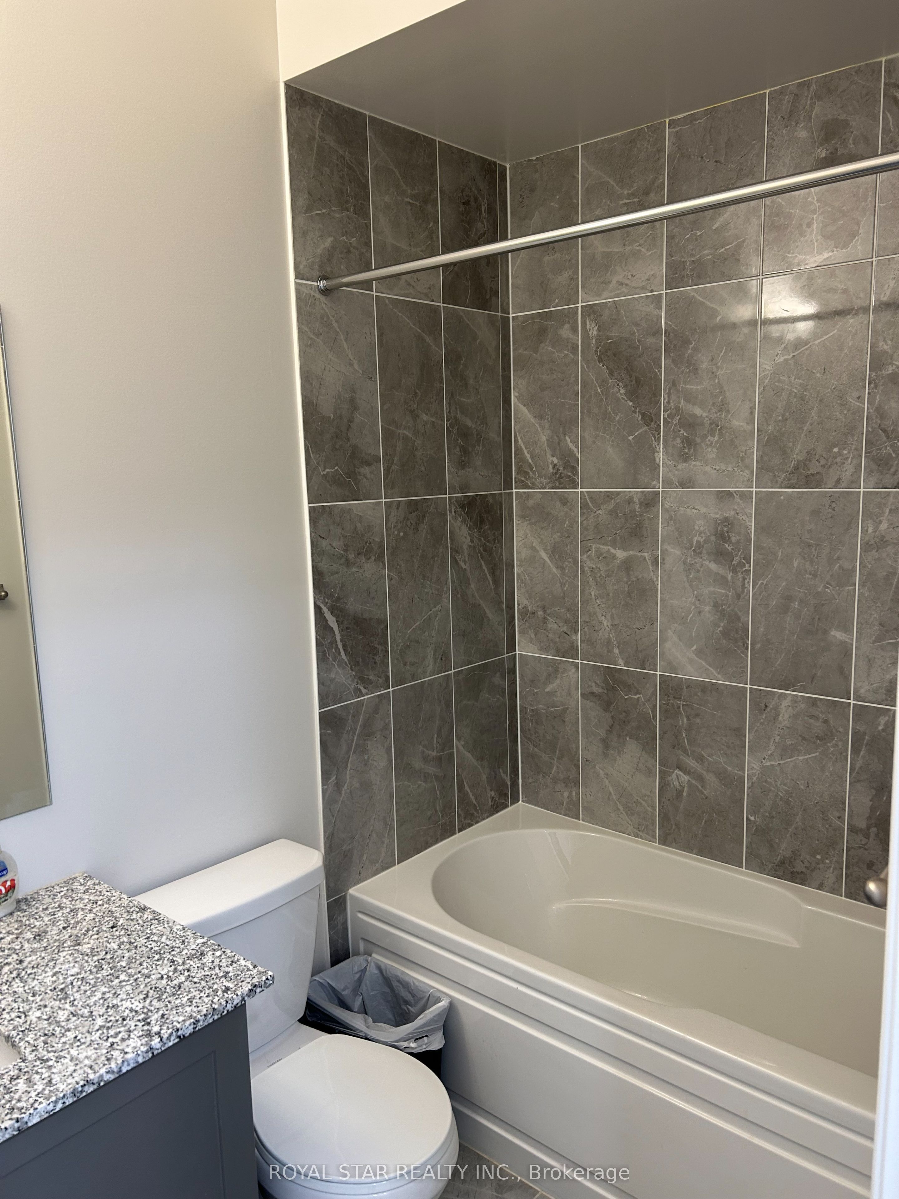 31 Hallaran Road Bsmt, Oakville, ON L6H 0Z8 photo 2
