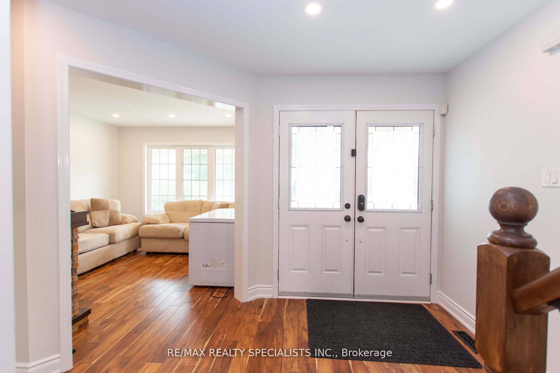 929 Philbrook Drive, Milton, ON L9T 0L3 photo 3