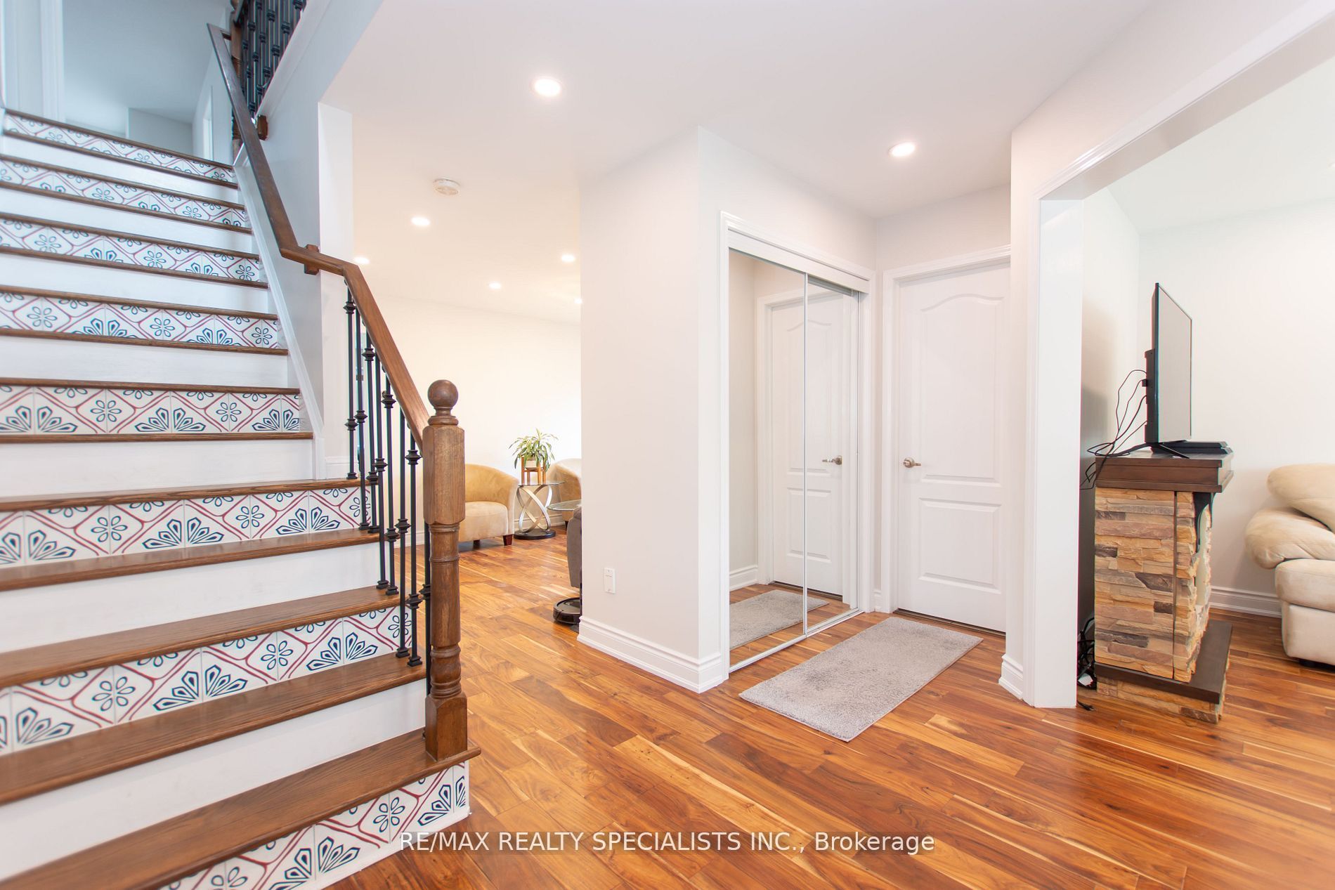 929 Philbrook Drive, Milton, ON L9T 0L3 photo 5