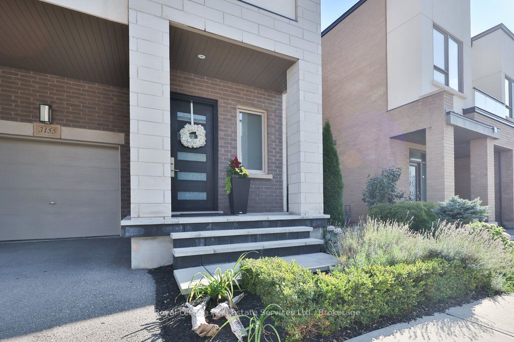 3155 Mintwood Circle, Oakville, ON L6H 0N9 photo 2