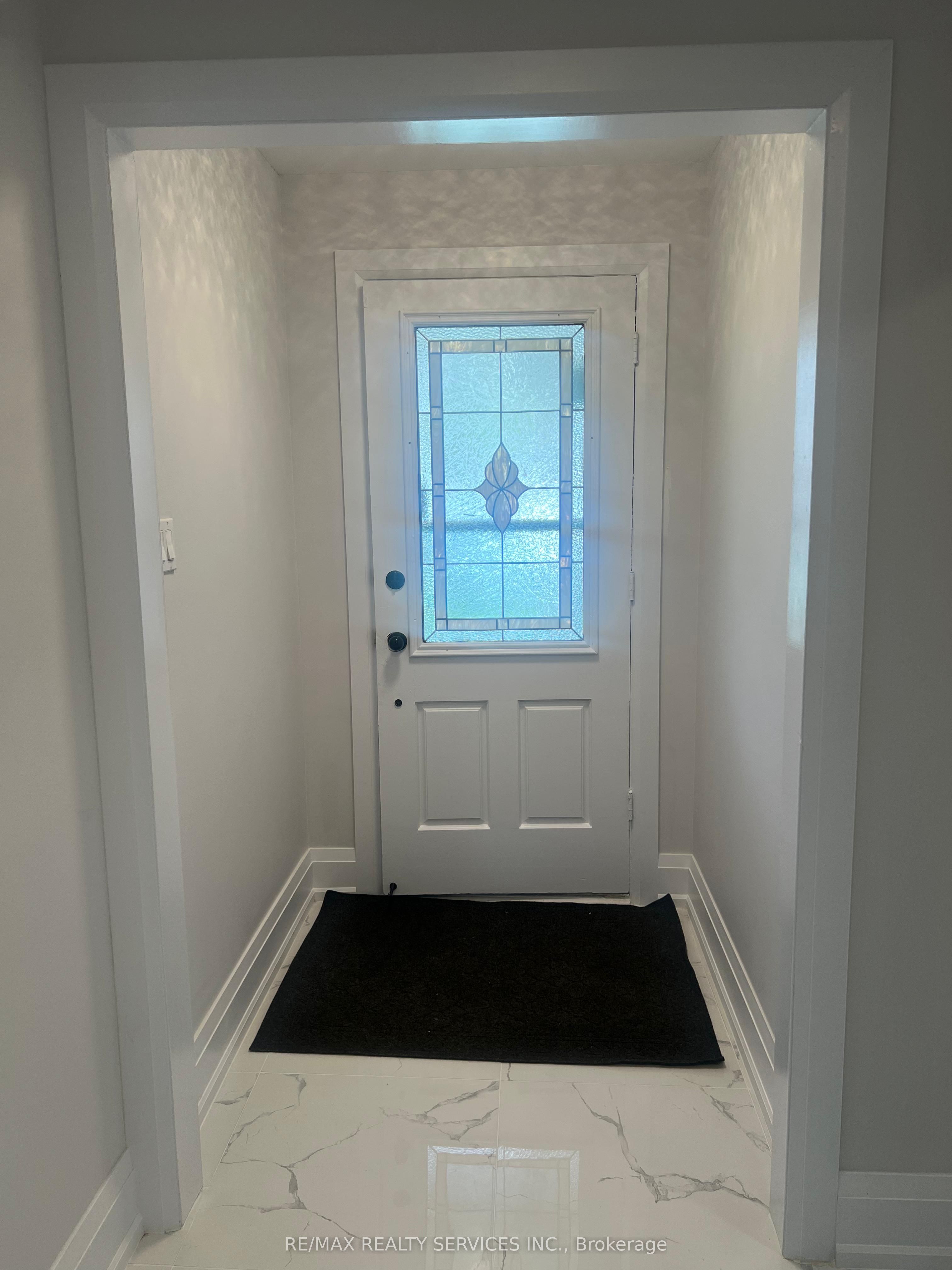 42 Dundalk Crescent, Brampton, ON L6Z 2V1 photo 2