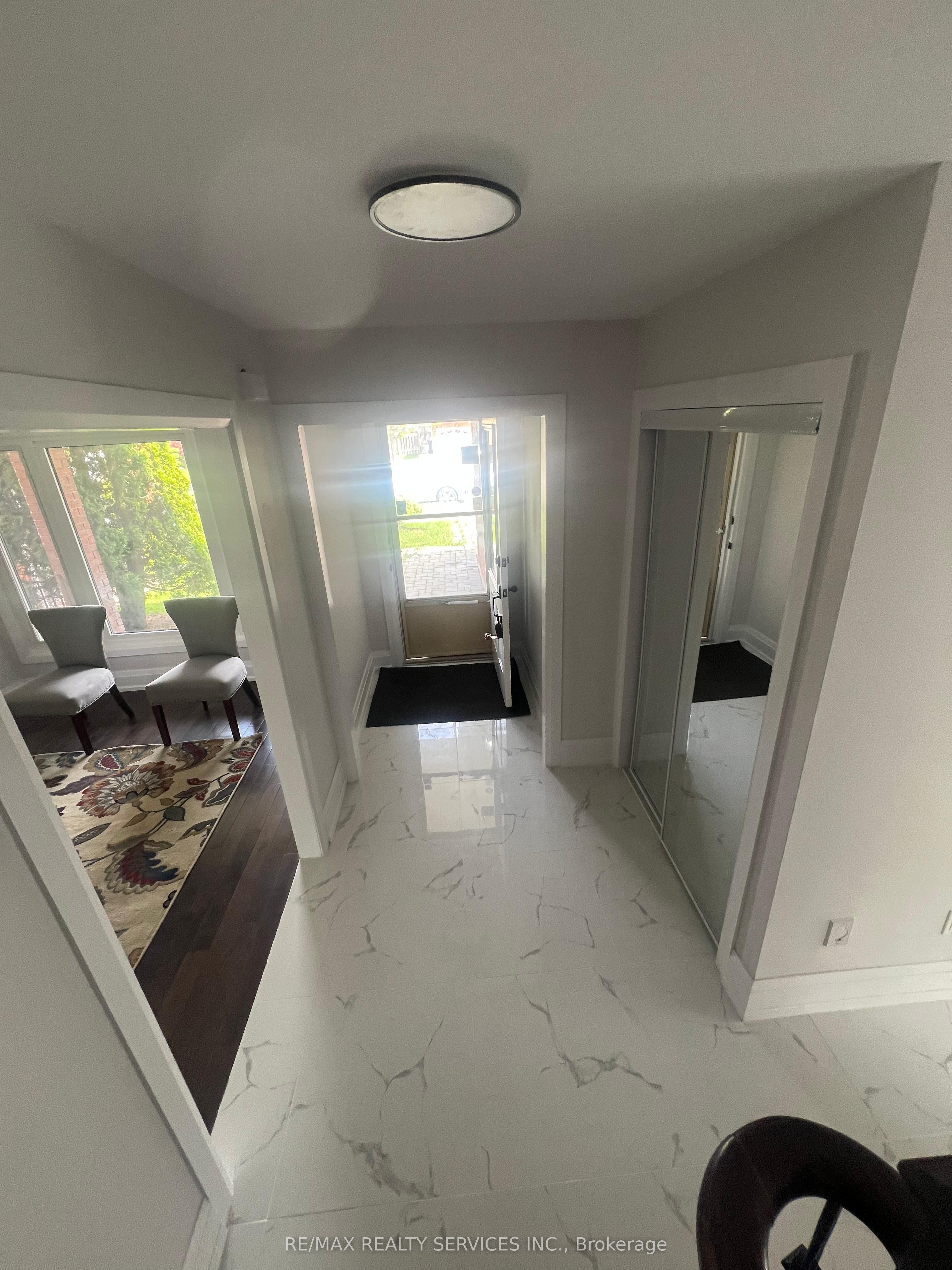42 Dundalk Crescent, Brampton, ON L6Z 2V1 photo 3