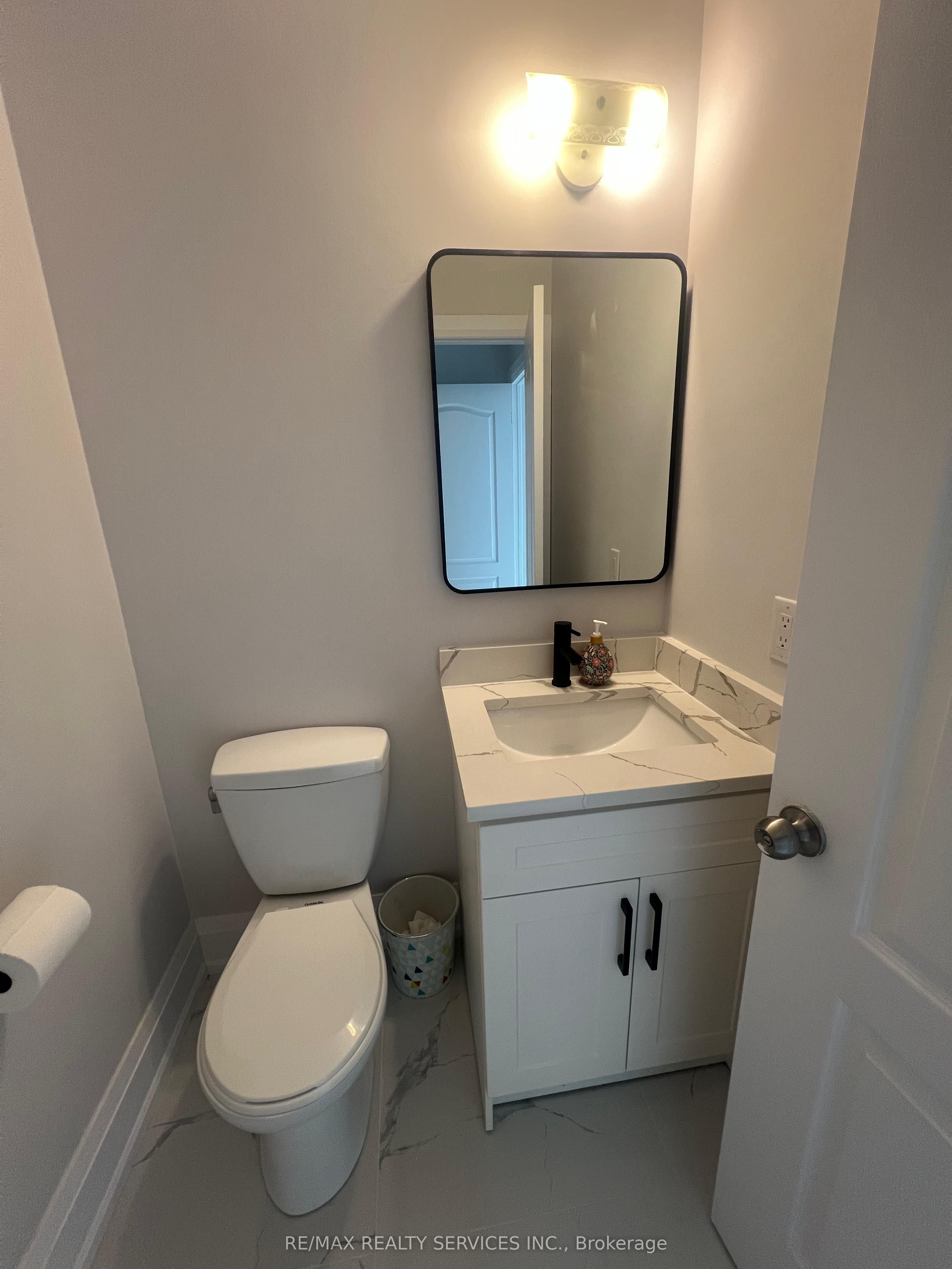 42 Dundalk Crescent, Brampton, ON L6Z 2V1 photo 5