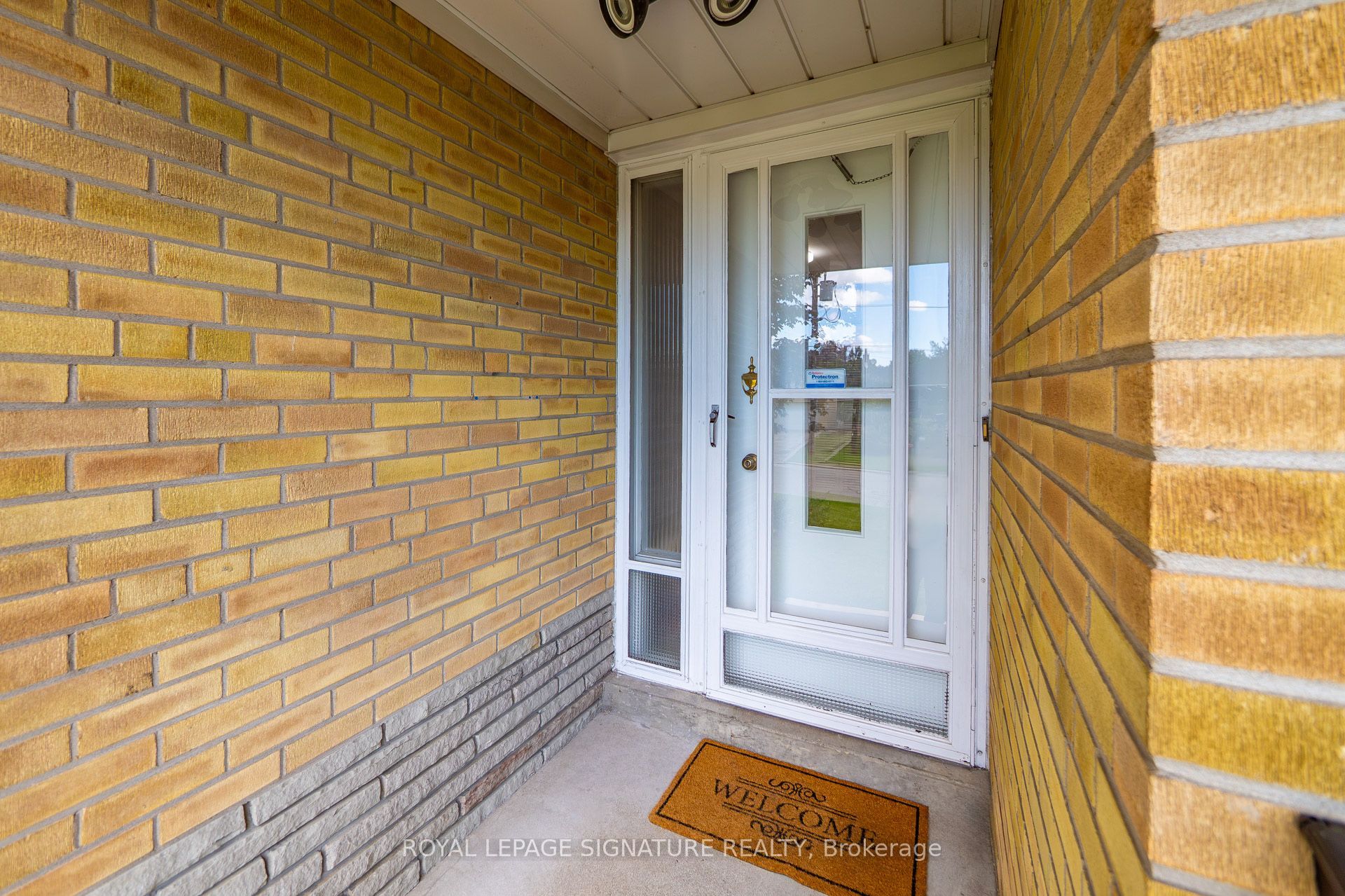 61 Comay Road, Toronto, ON M6M 2K9 photo 2
