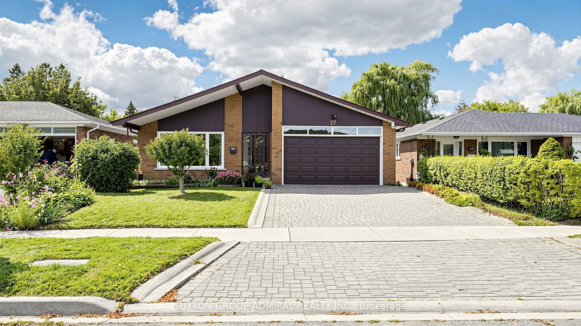 27 Warlingham Court, Toronto, ON M9C 3K2
