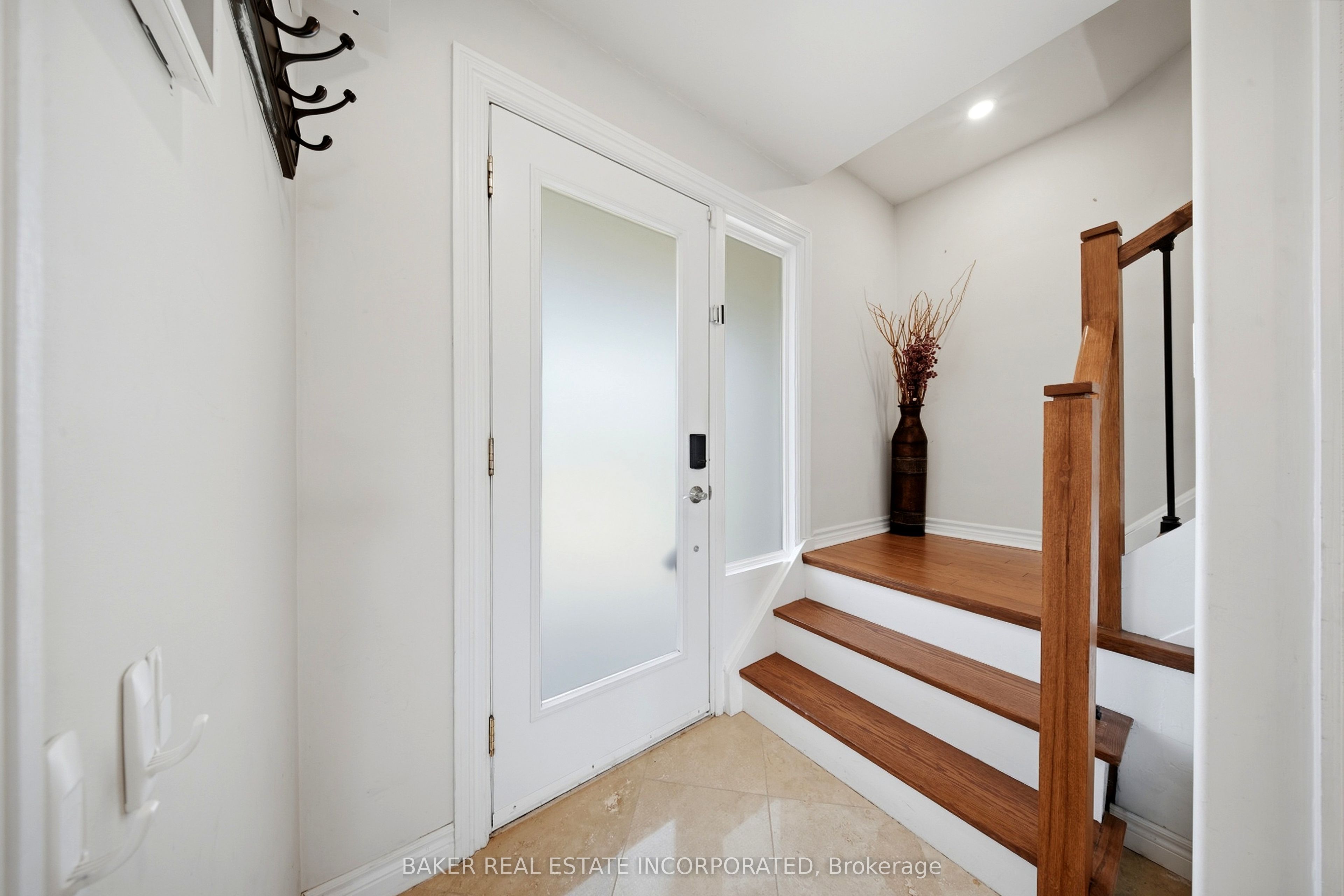 3415 Schomberg Avenue, Mississauga, ON L4Y 2P5 photo 5