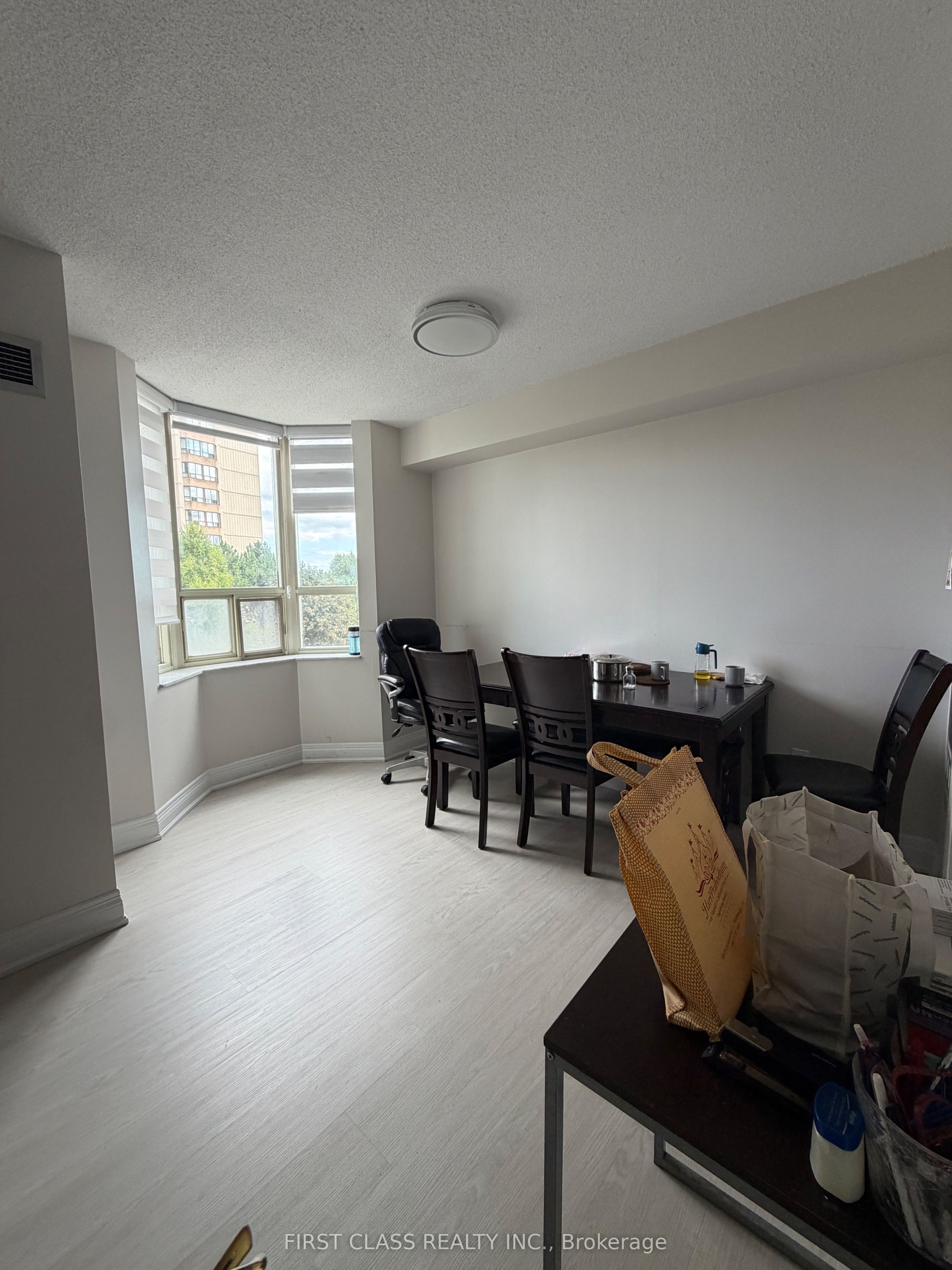 30 Malta Avenue 402, Brampton, ON L6Y 4S5 photo 3