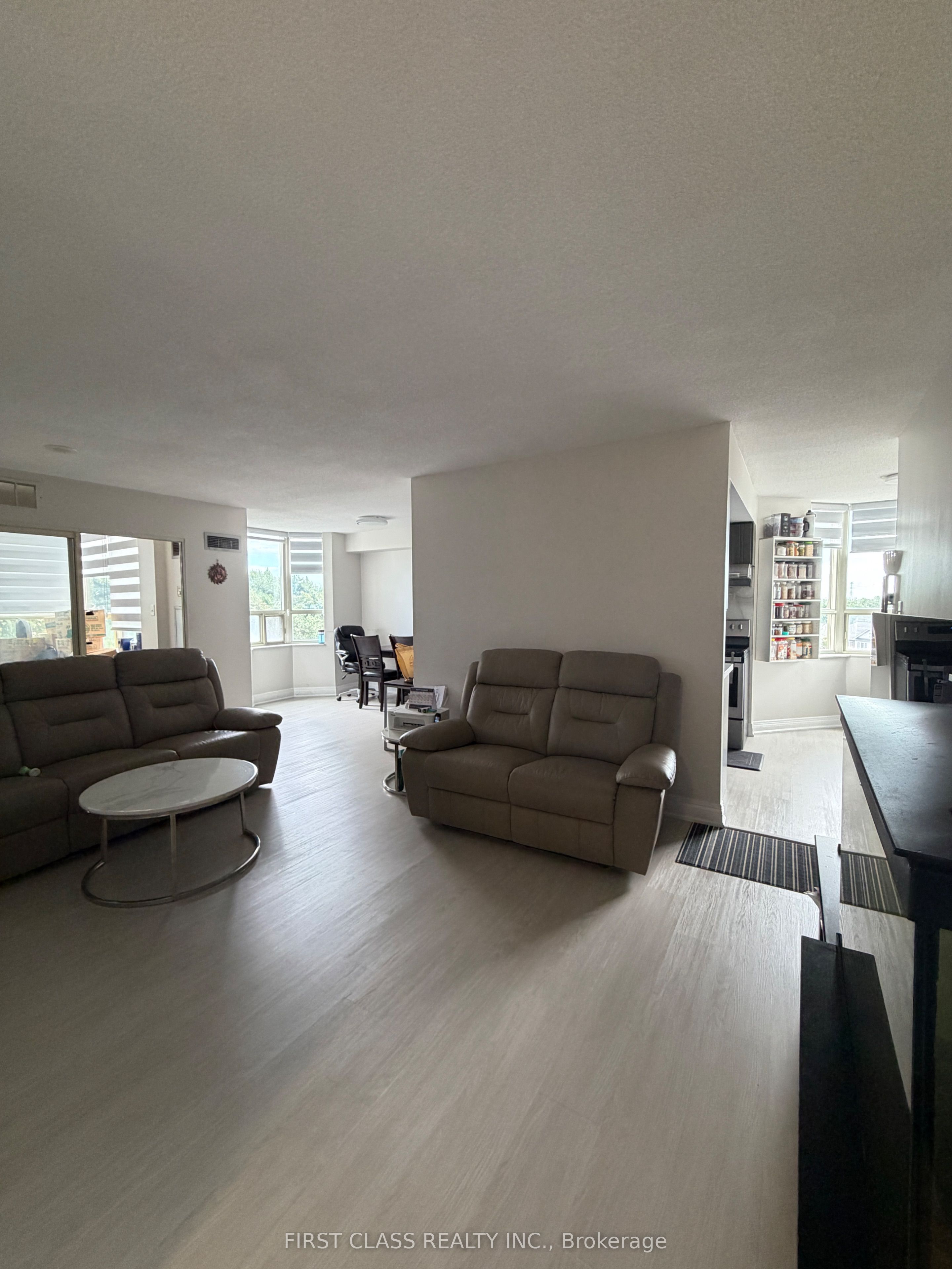 30 Malta Avenue 402, Brampton, ON L6Y 4S5 photo 5