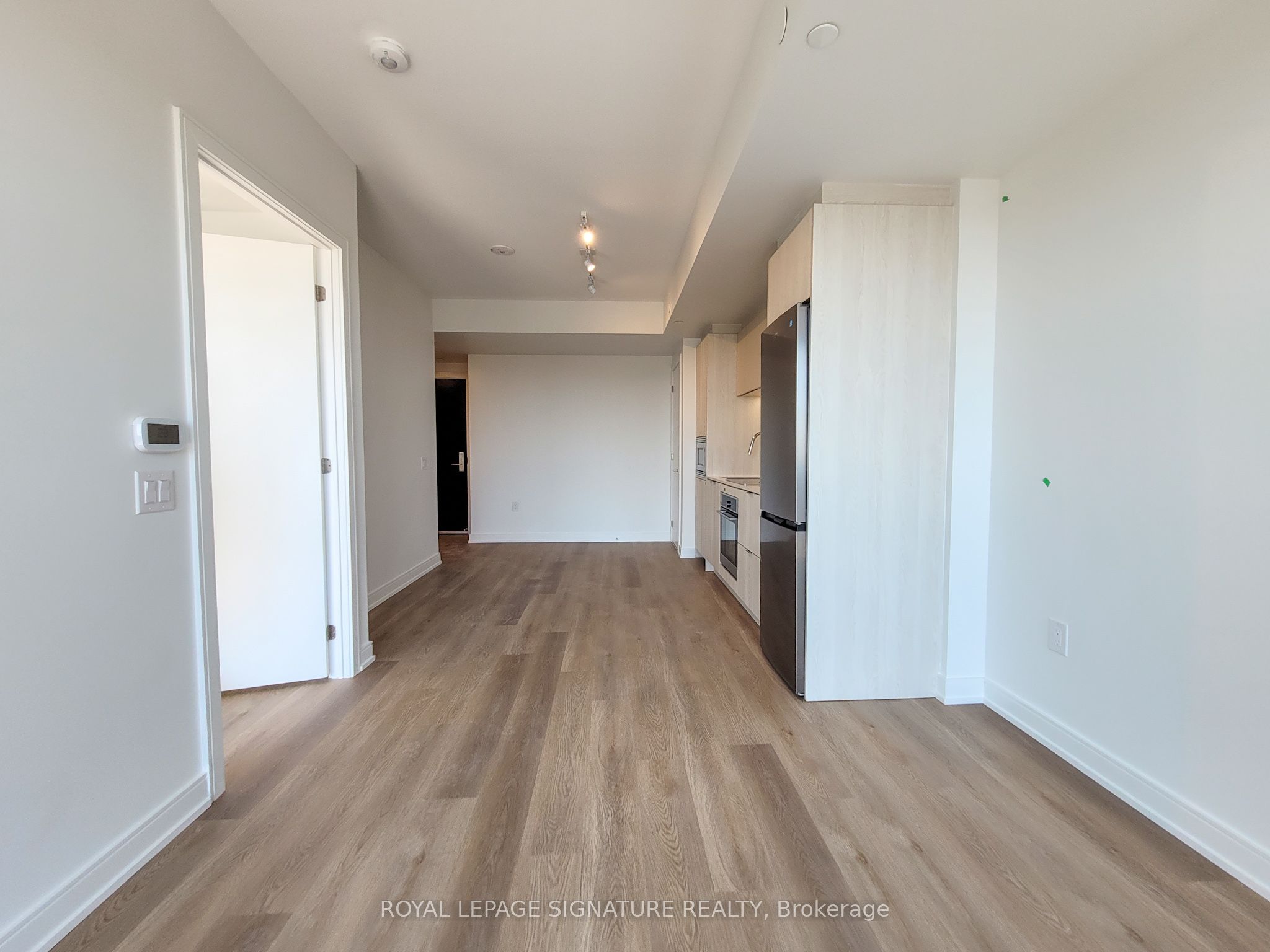 3009 Novar Road 1507, Mississauga, ON L5B 0P9 photo 2