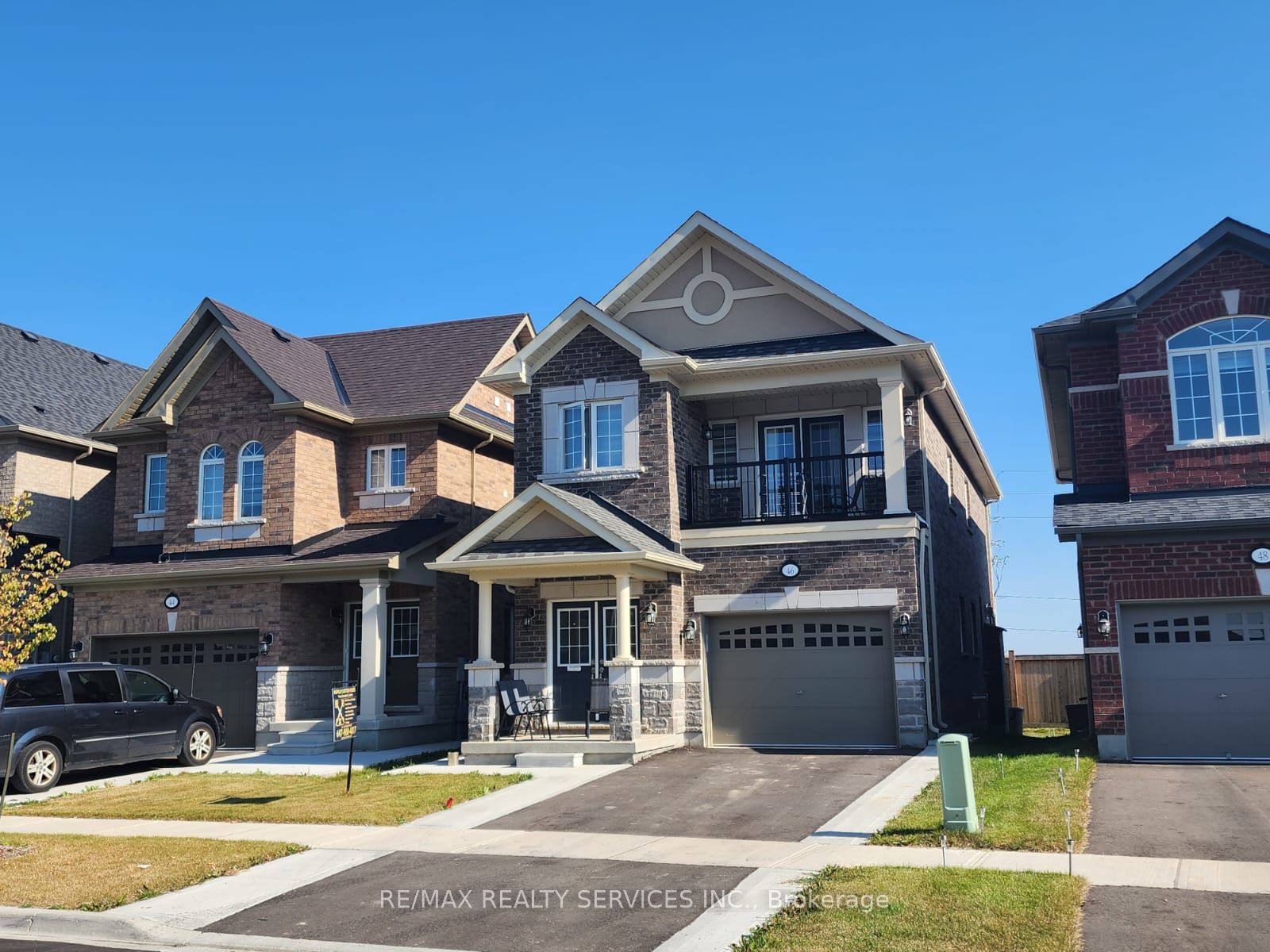 46 Branigan Crescent, Halton Hills, ON L7G 0N1 photo 2