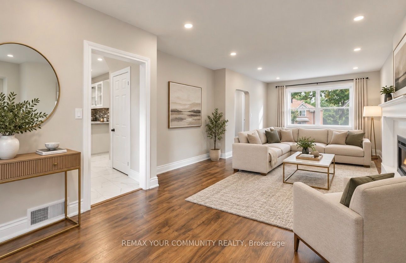 22 HAVENRIDGE Drive, Toronto, ON M9P 3M4