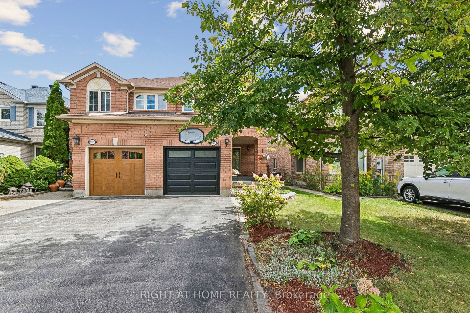 1373 Quest Circle, Mississauga, ON L5N 8B5