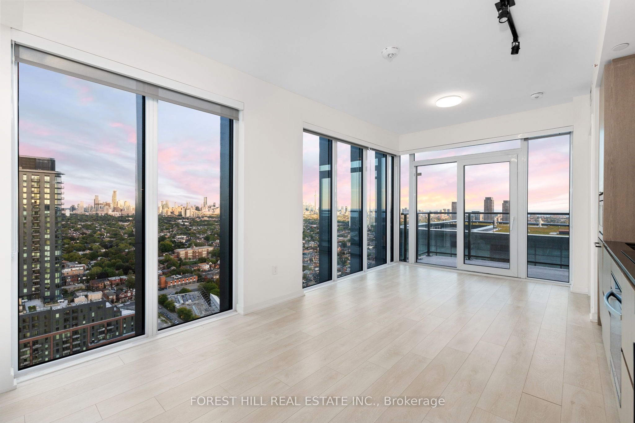 1285 Dupont Street 2809, Toronto, ON M6H 0E3 photo 5