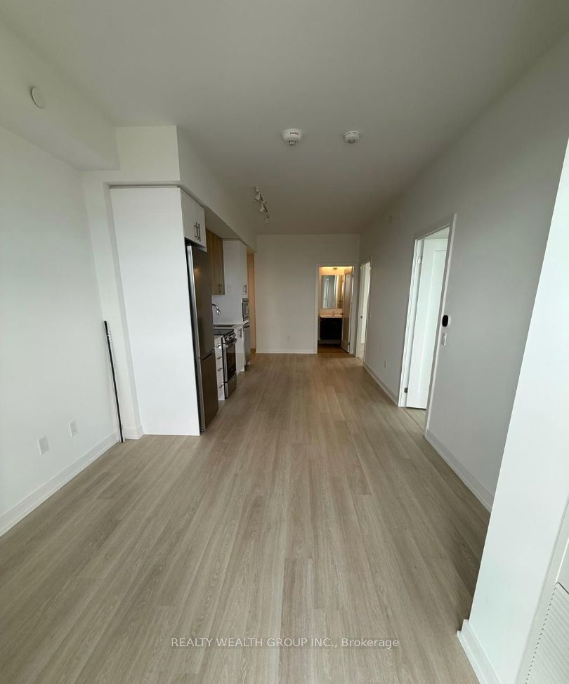 5105 Hurontario Street 3002, Mississauga, ON L4Z 0C9 photo 4
