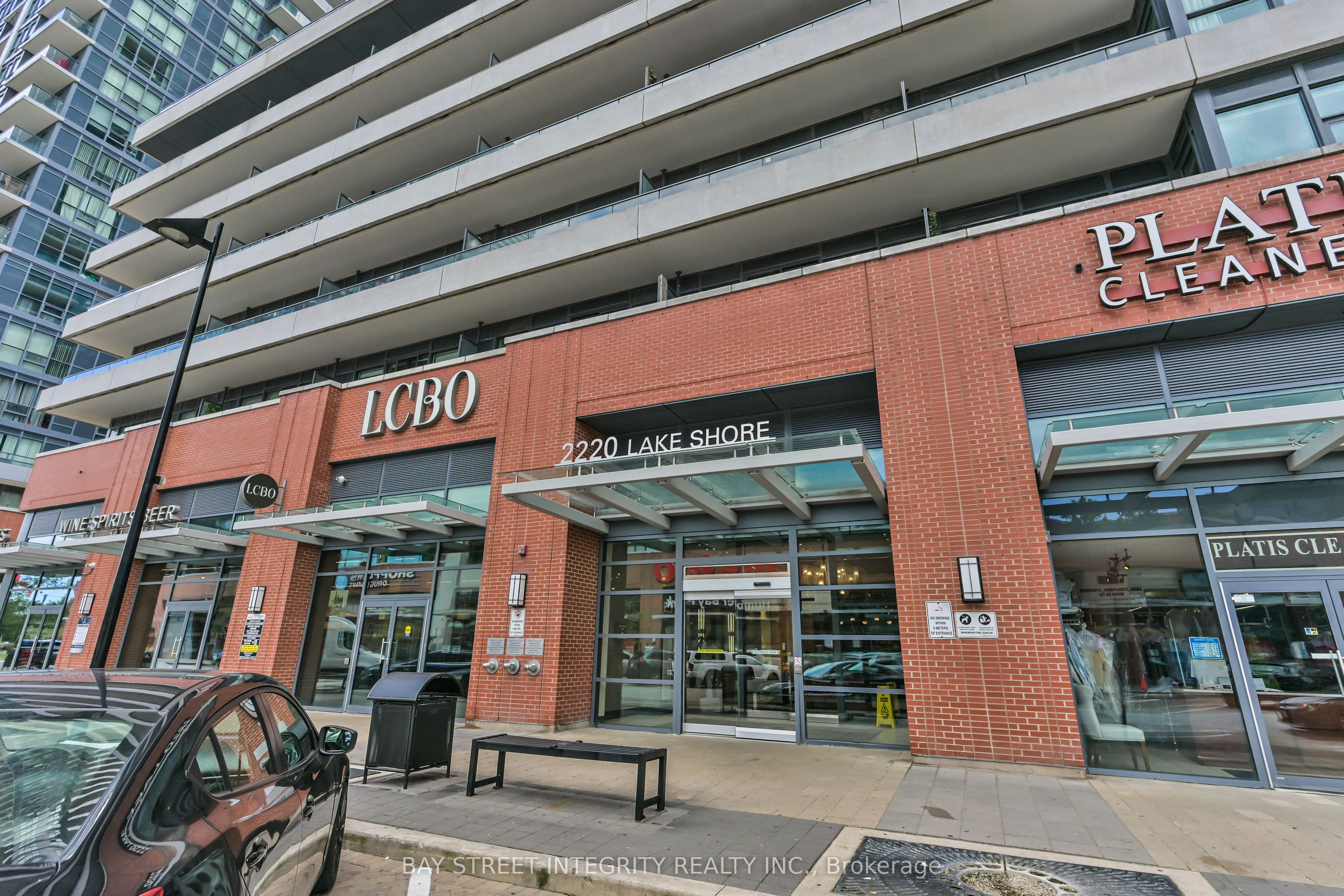 2220 Lakeshore Boulevard W 4301, Toronto, ON M8V 0C1 photo 3