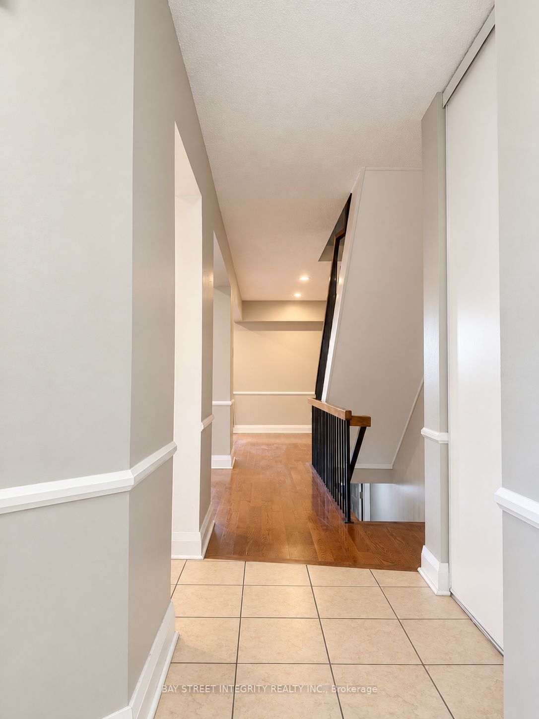 1580 Lancaster Drive 29, Oakville, ON L6H 2Z5 photo 4