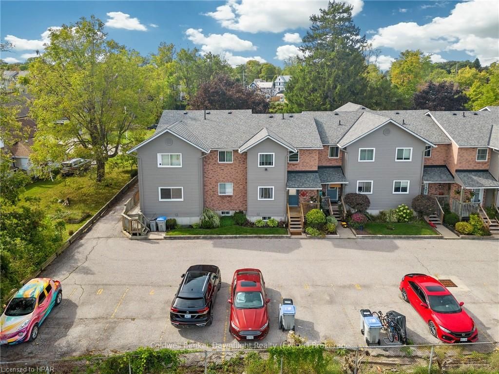 18 SAUBLE RIVER Road 6, Lambton Shores, ON N0M 1T0 photo 4