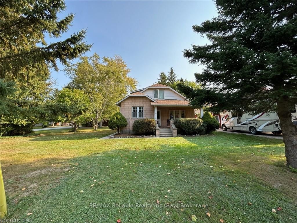 26 MAIN Street S, Bluewater, ON N0M 1G0