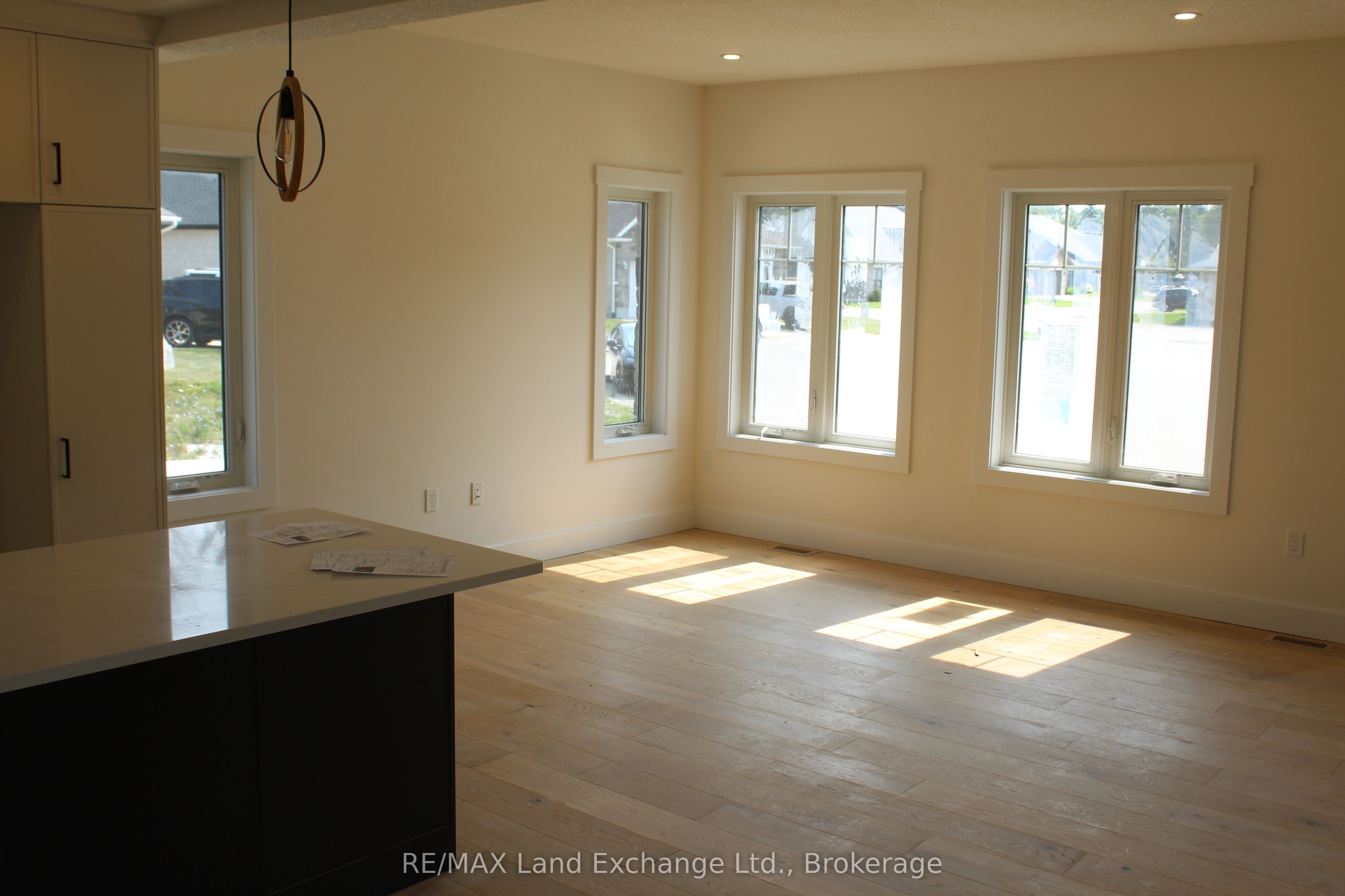 766 CAMPBELL Avenue, Kincardine, ON N2Z 1W1 photo 5