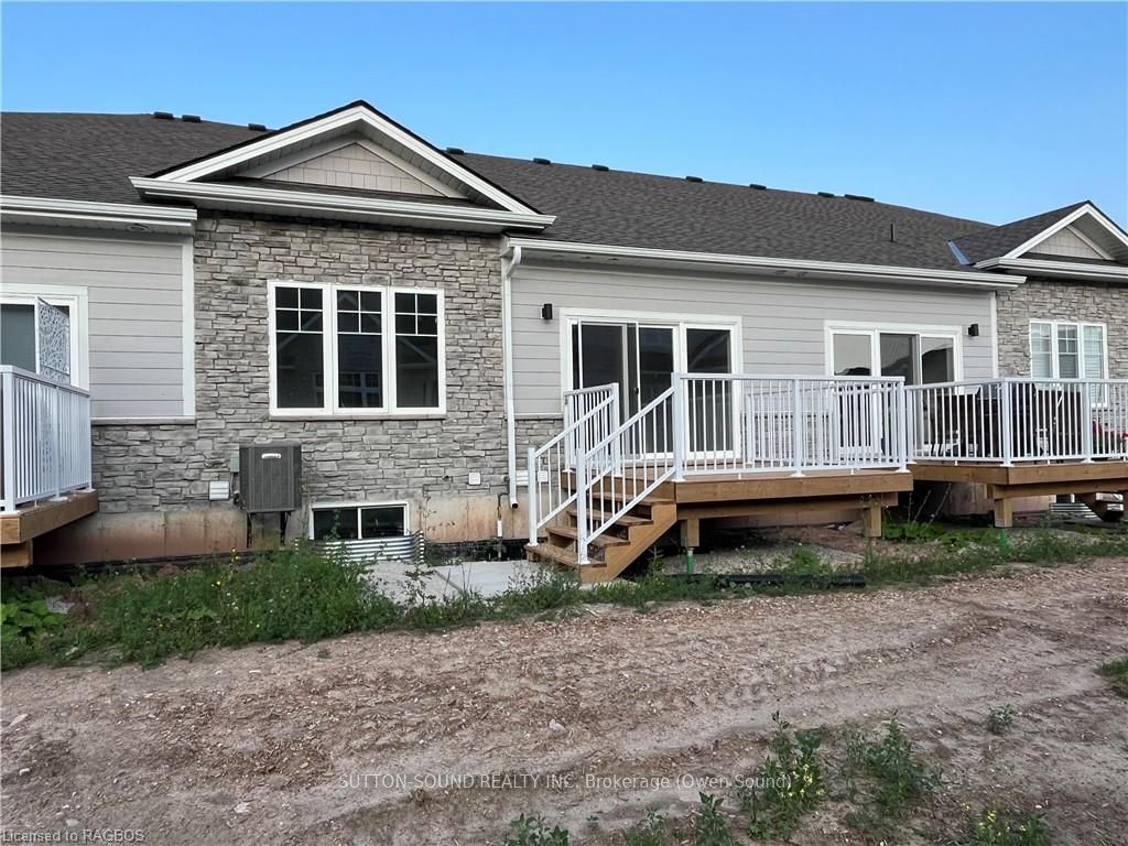 181 HAWTHORN Crescent, Georgian Bluffs, ON N0H 1S0 photo 2