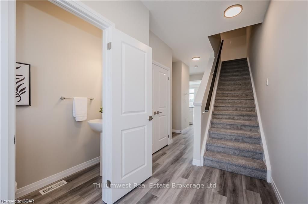 73 AYR MEADOWS Crescent, North Dumfries, ON N0B 1E0 photo 4