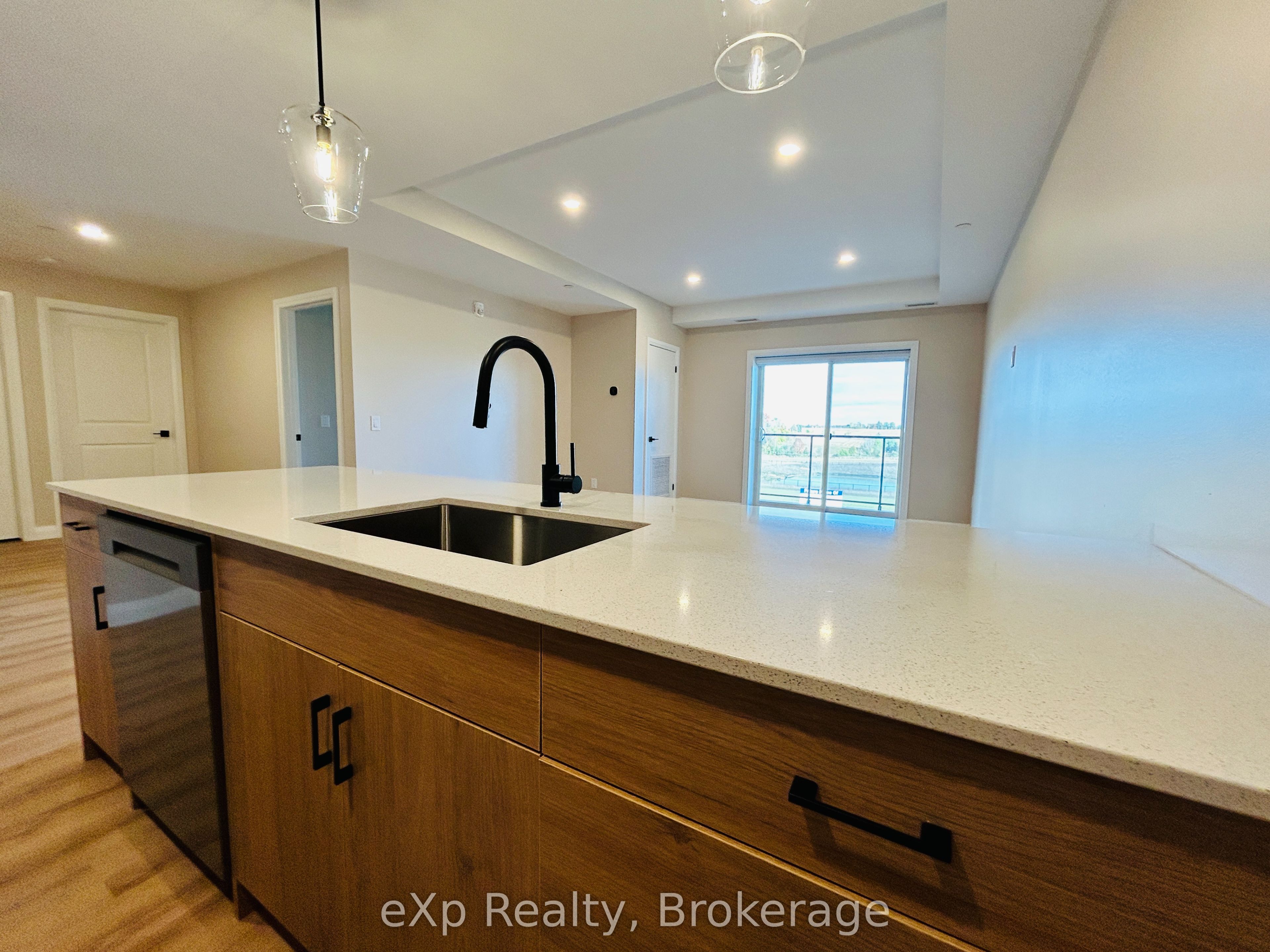 101 Eastridge Road 208, Brockton, ON N0G 2V0 photo 2