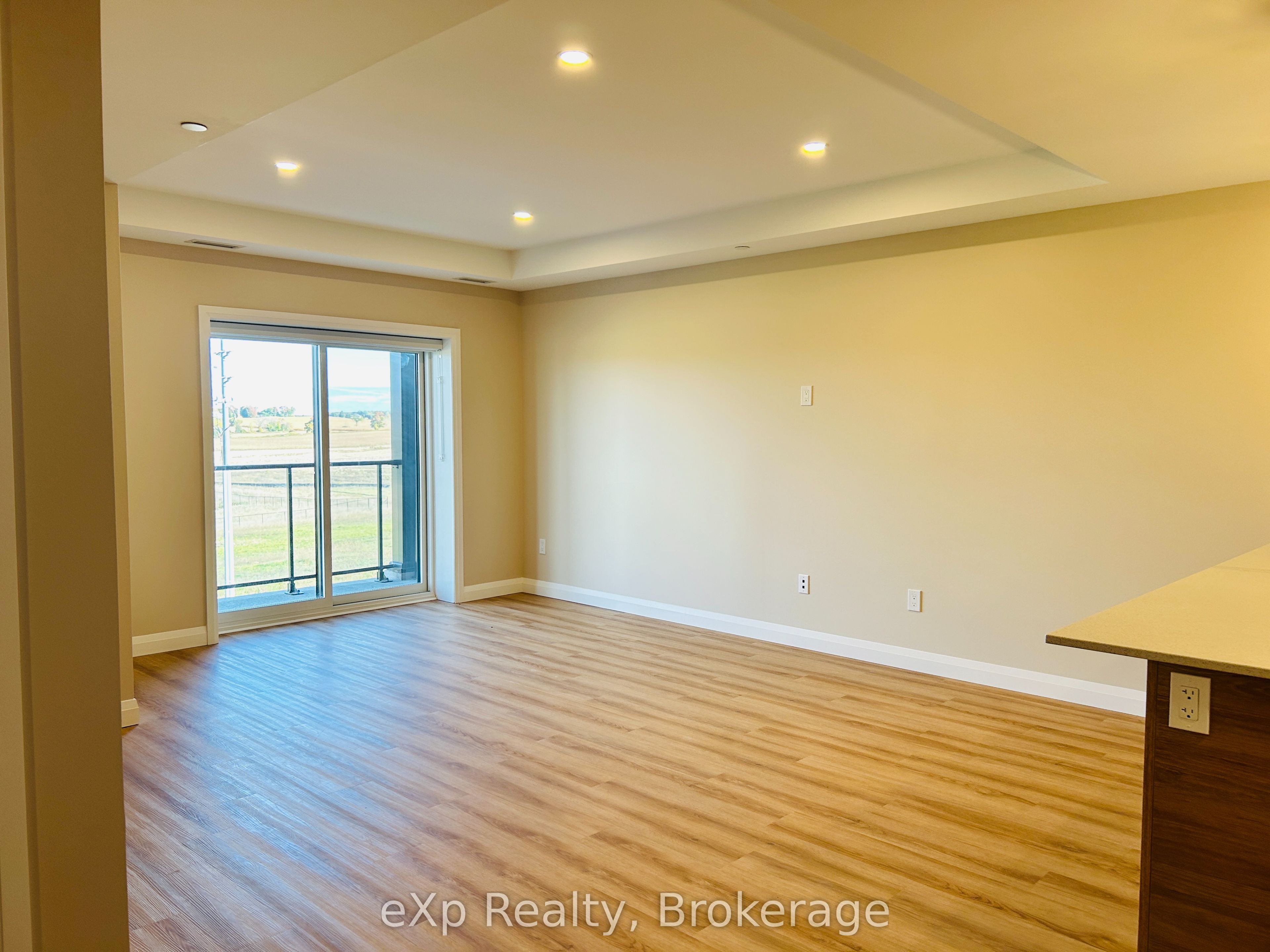 101 Eastridge Road 208, Brockton, ON N0G 2V0 photo 5