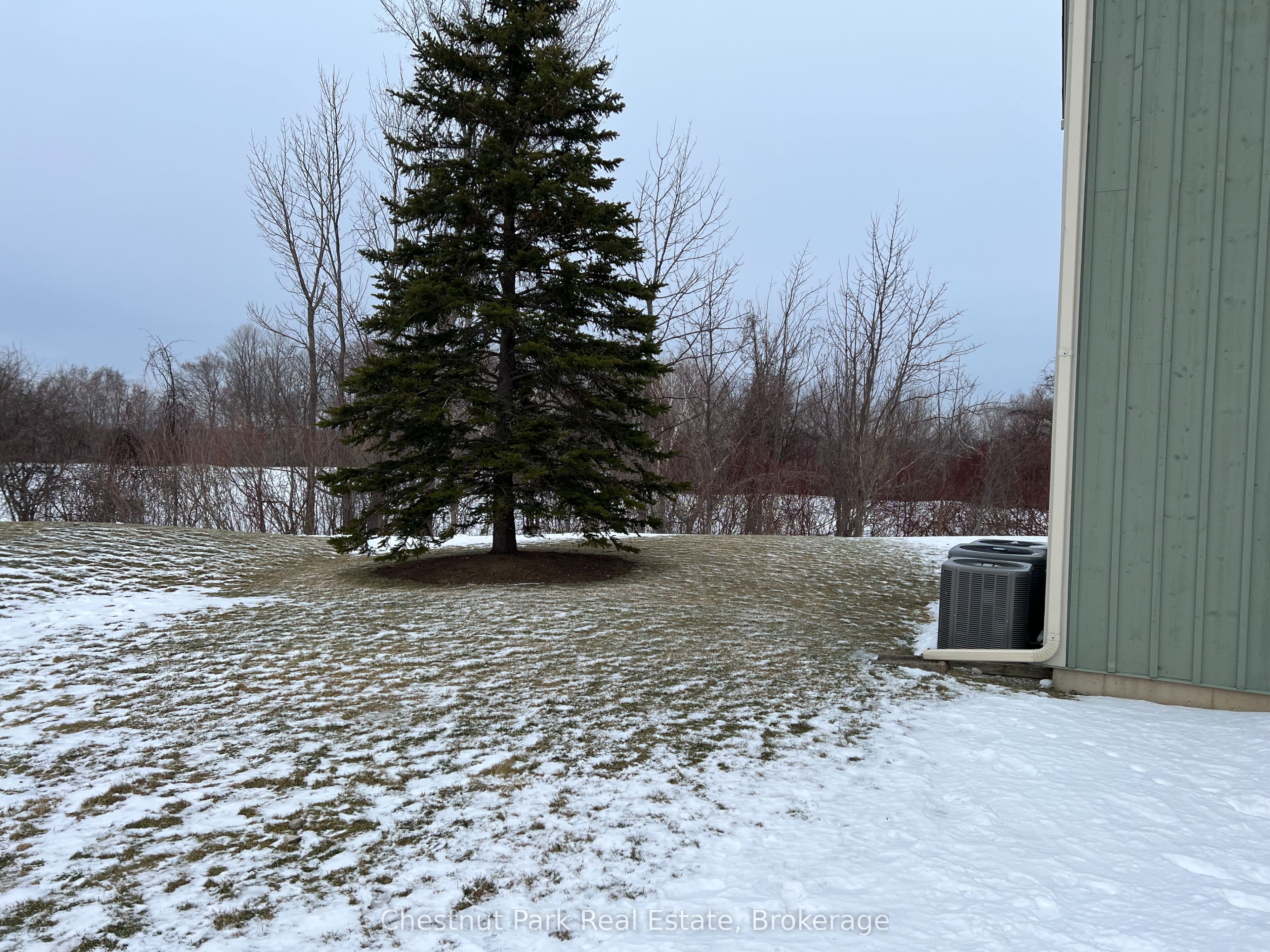 170 Snowbridge Way 123, Blue Mountains, ON L9Y 0V1 photo 3