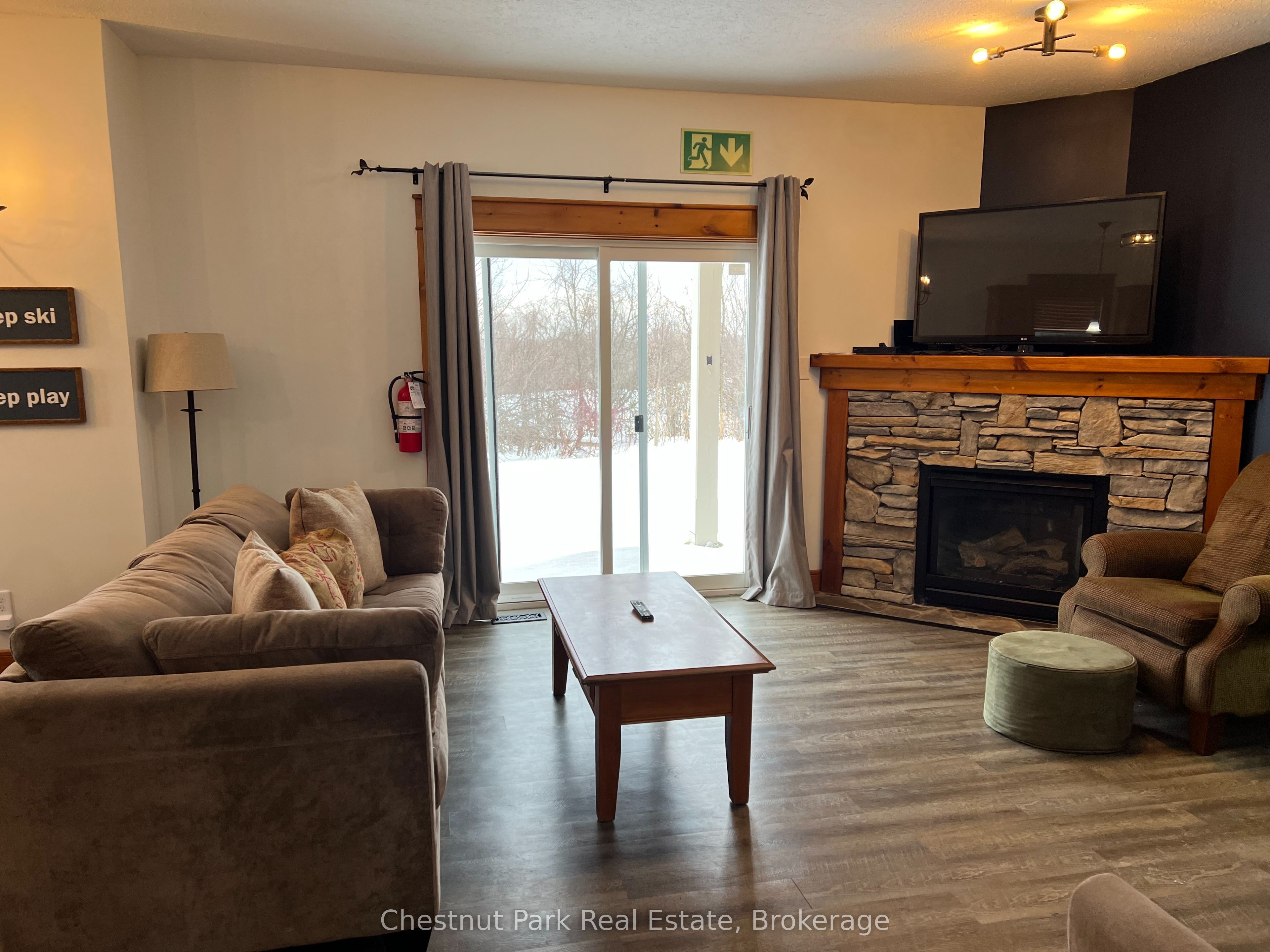 170 Snowbridge Way 123, Blue Mountains, ON L9Y 0V1 photo 5