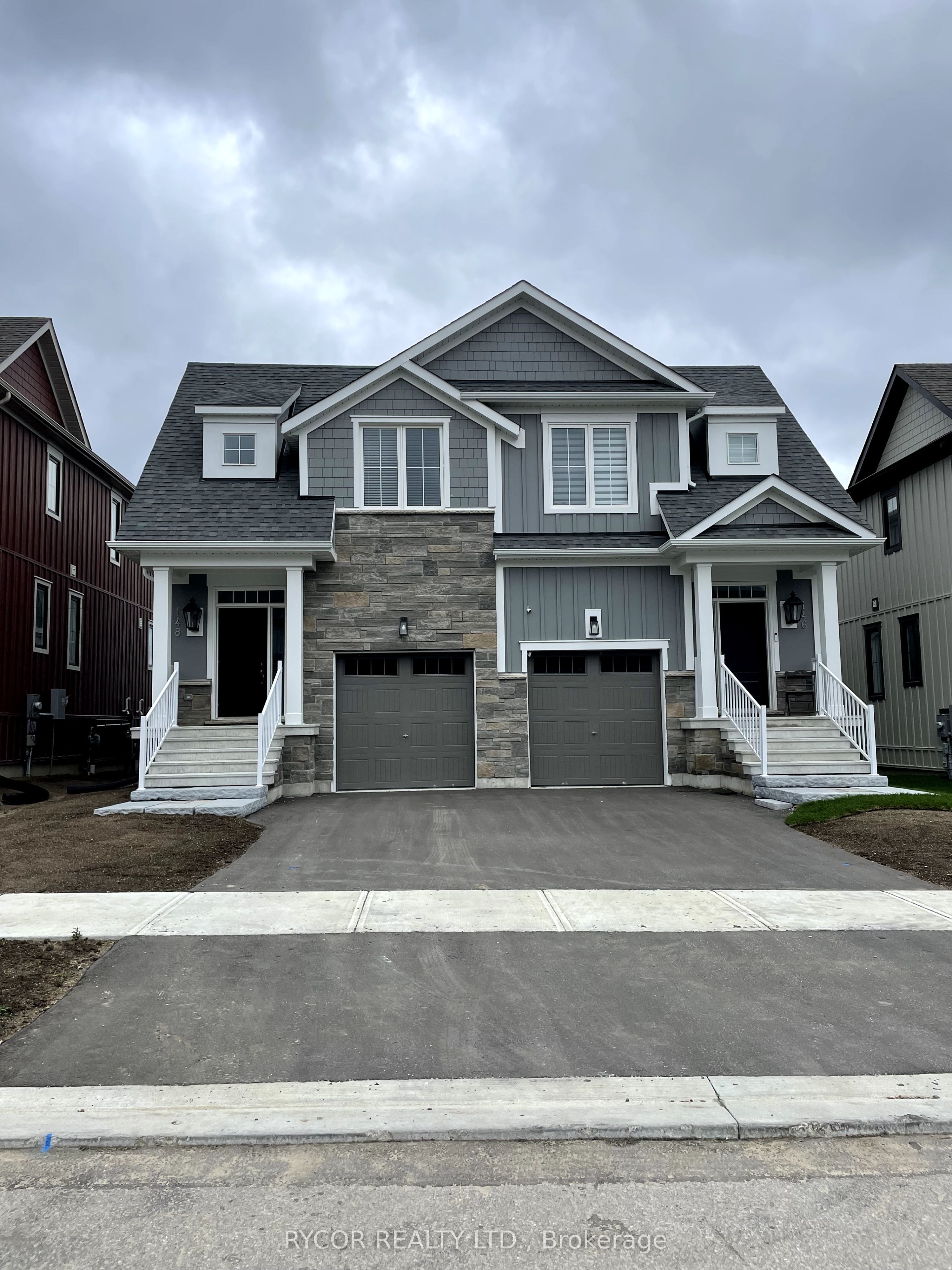 148 Sycamore Street S, Blue Mountains, ON L9Y 4E4 photo 2