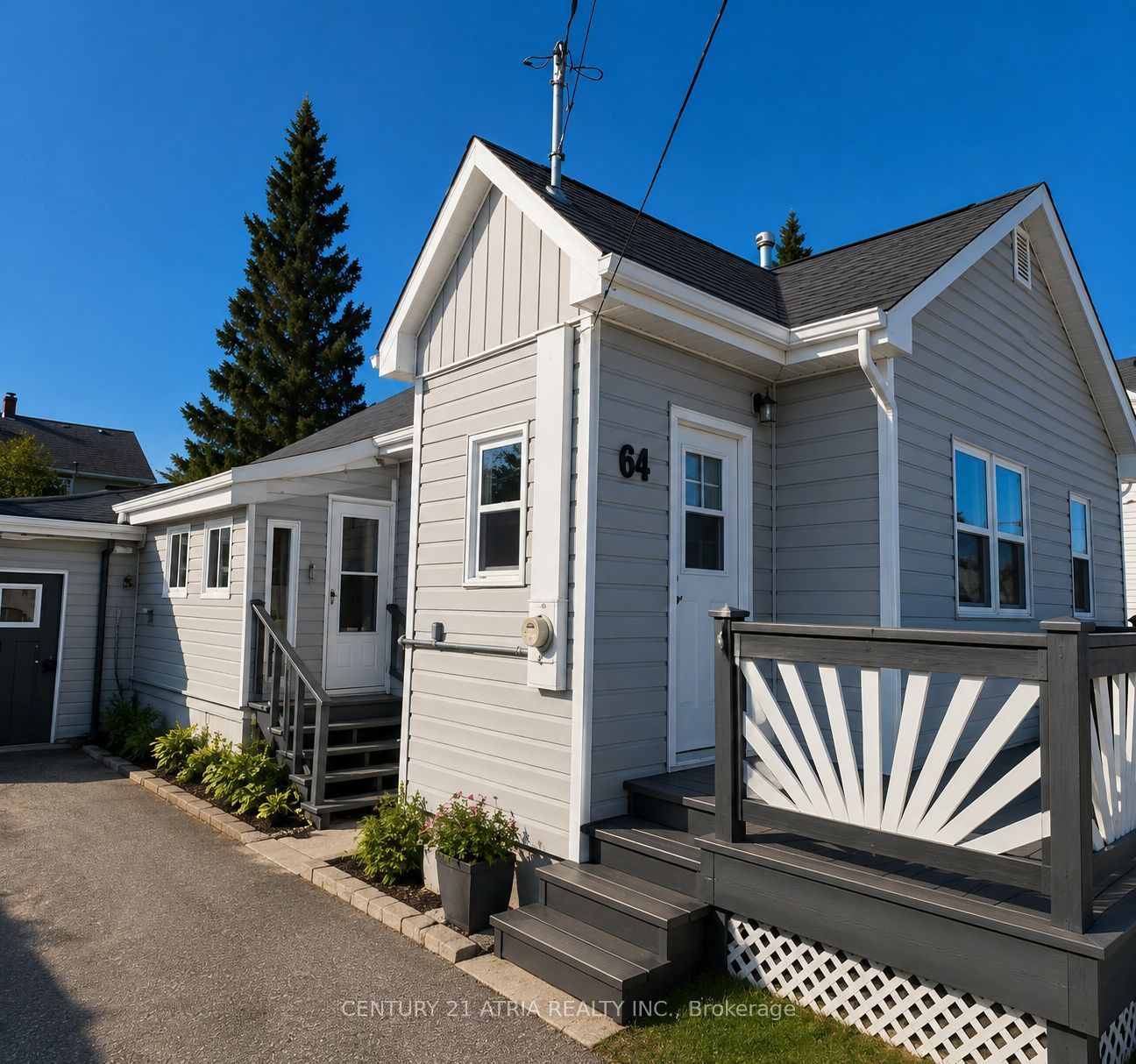 64 Toronto Avenue, Wawa, ON P0S 1K0 photo 2