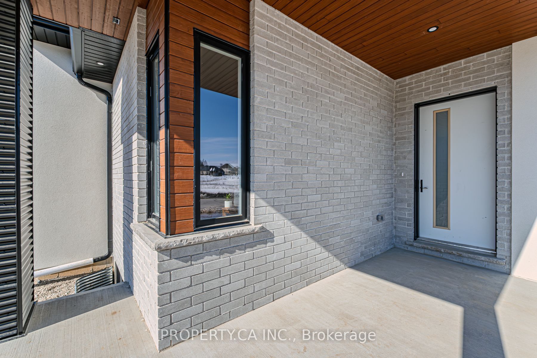 2 Hudson Drive, Brantford, ON N3T 0V6 photo 3