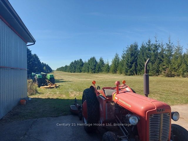 7174 Highway 6, Mapleton, ON N0G 1A0 photo 3