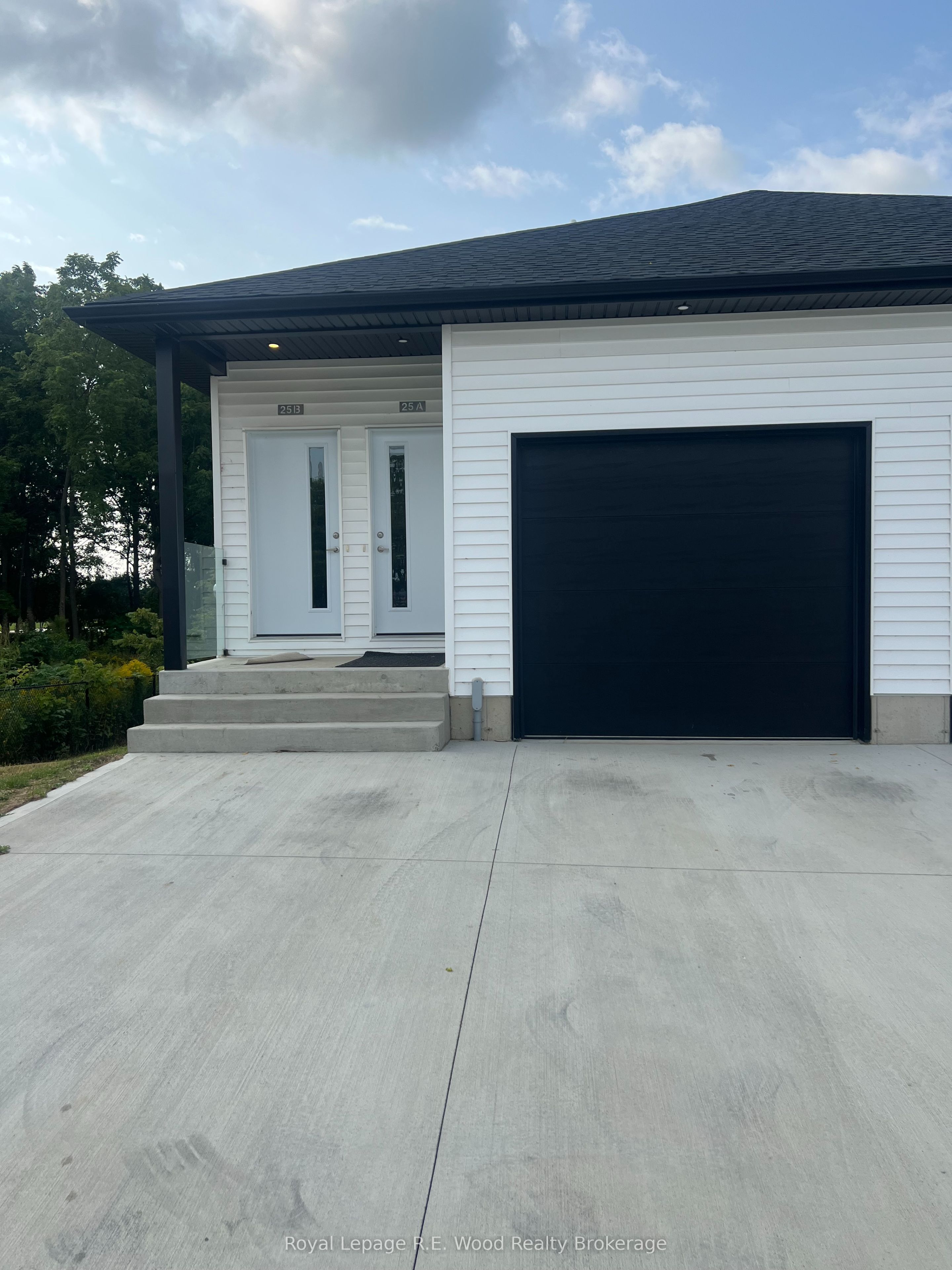 335 John Street S, Aylmer, ON N5H 2C9 photo 2