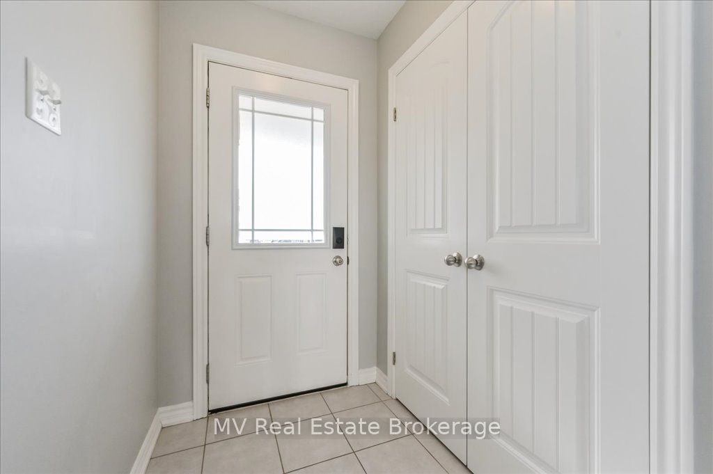 102 Westminster Crescent 102W, Centre Wellington, ON N1M 1Y8 photo 4
