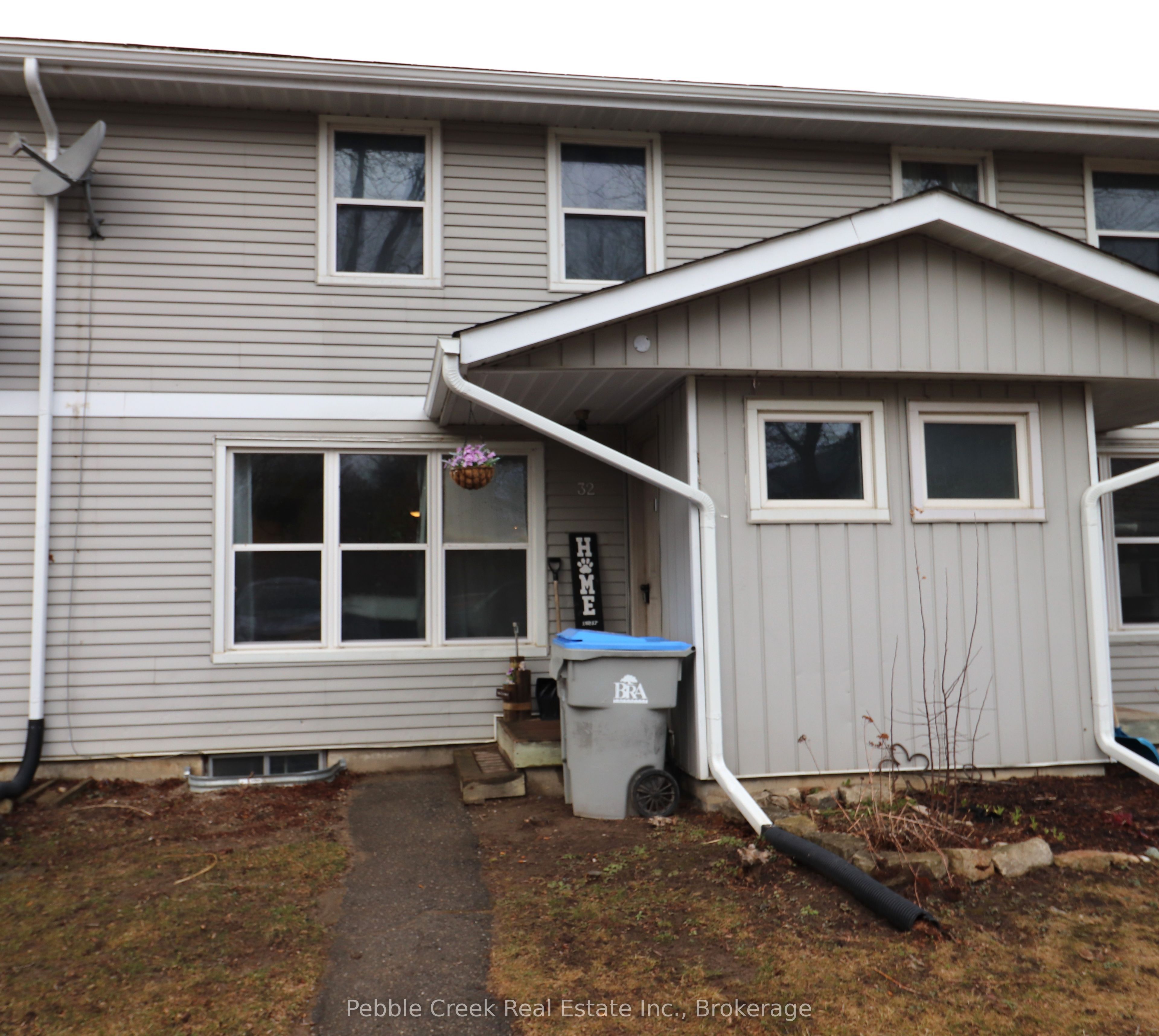 32 St Charles Place, Huron East, ON N0M 1L0