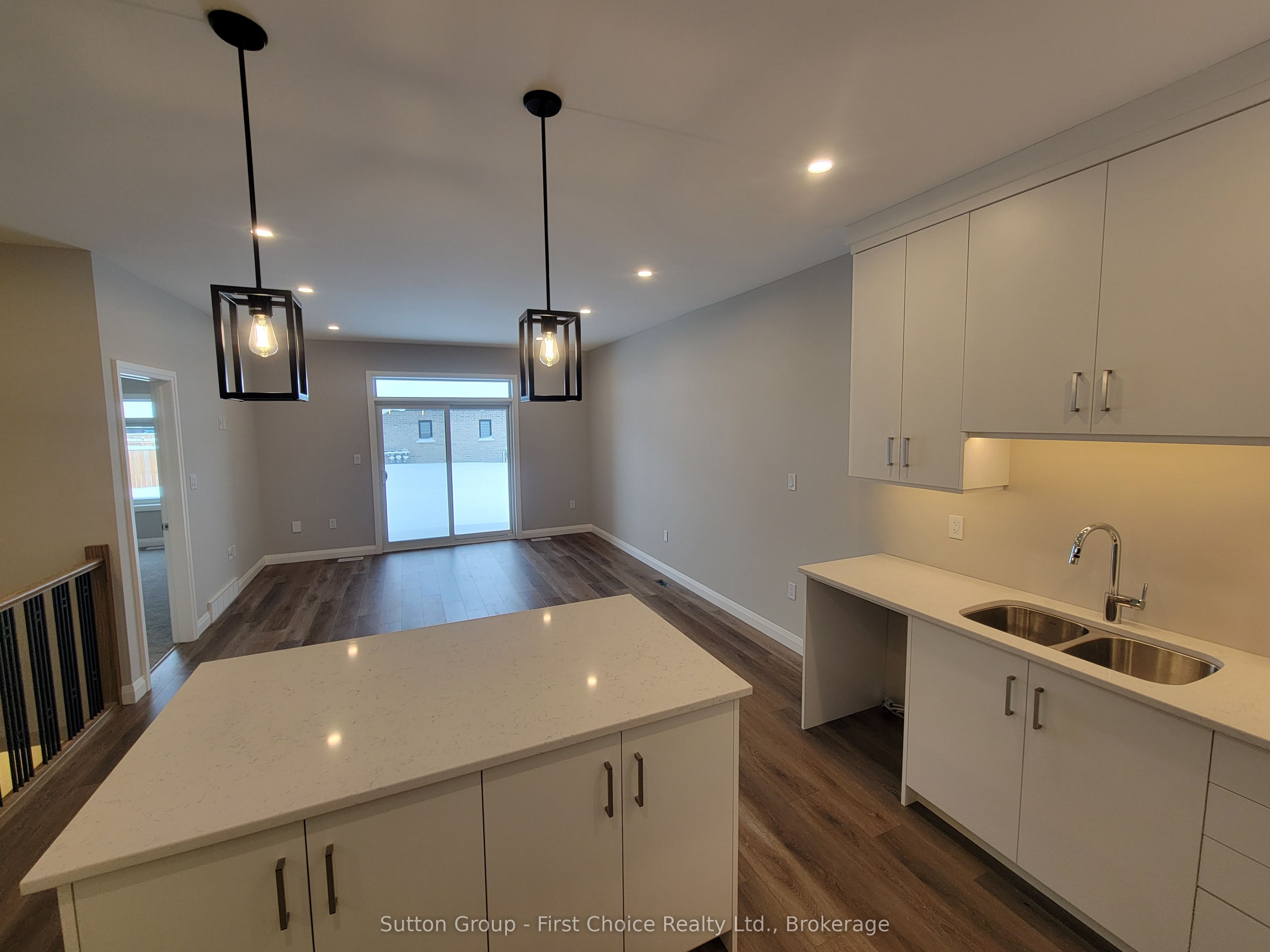 119 ROWE Avenue, South Huron, ON N0M 1S1 photo 4