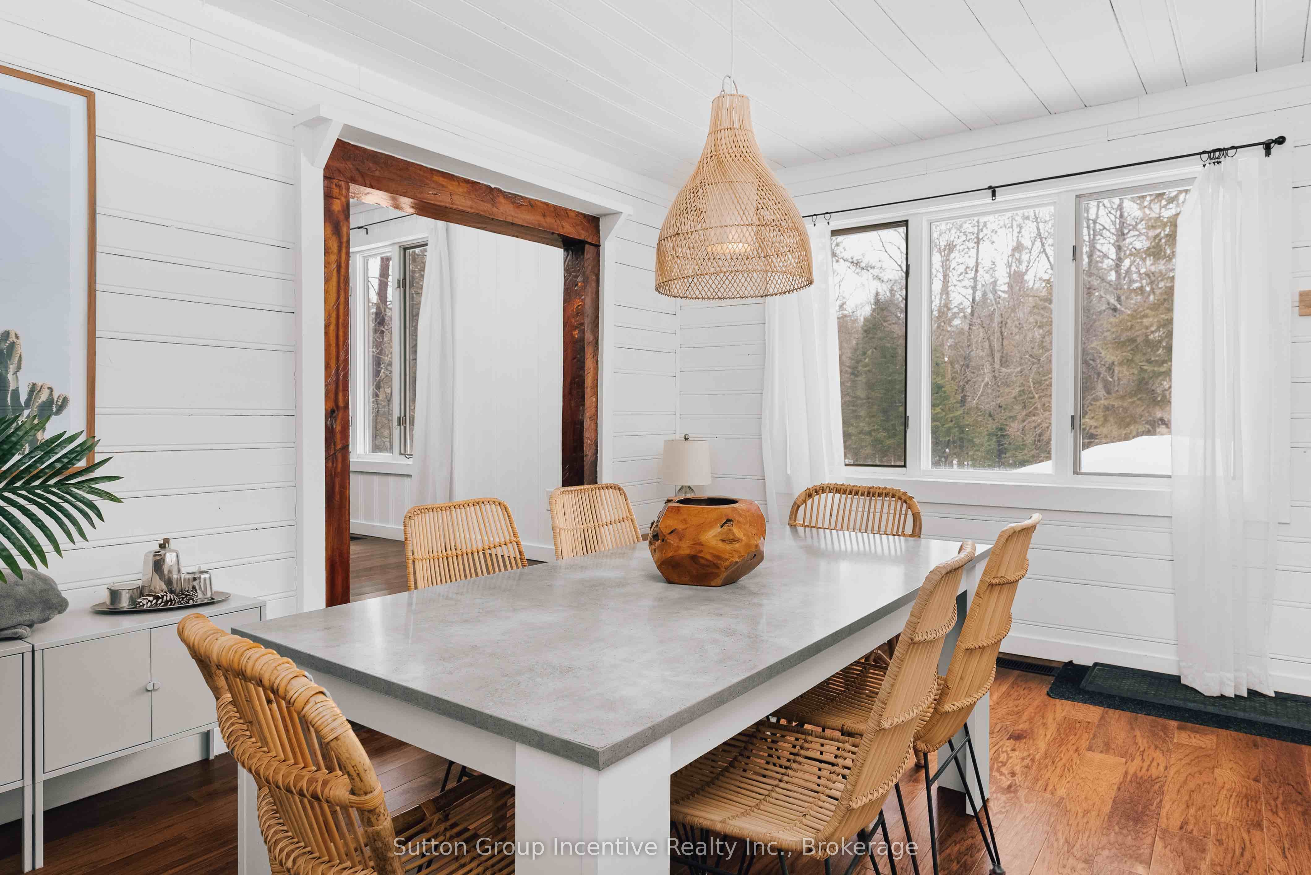 1972 Limberlost Road, Lake of Bays, ON P1H 2J6 photo 2