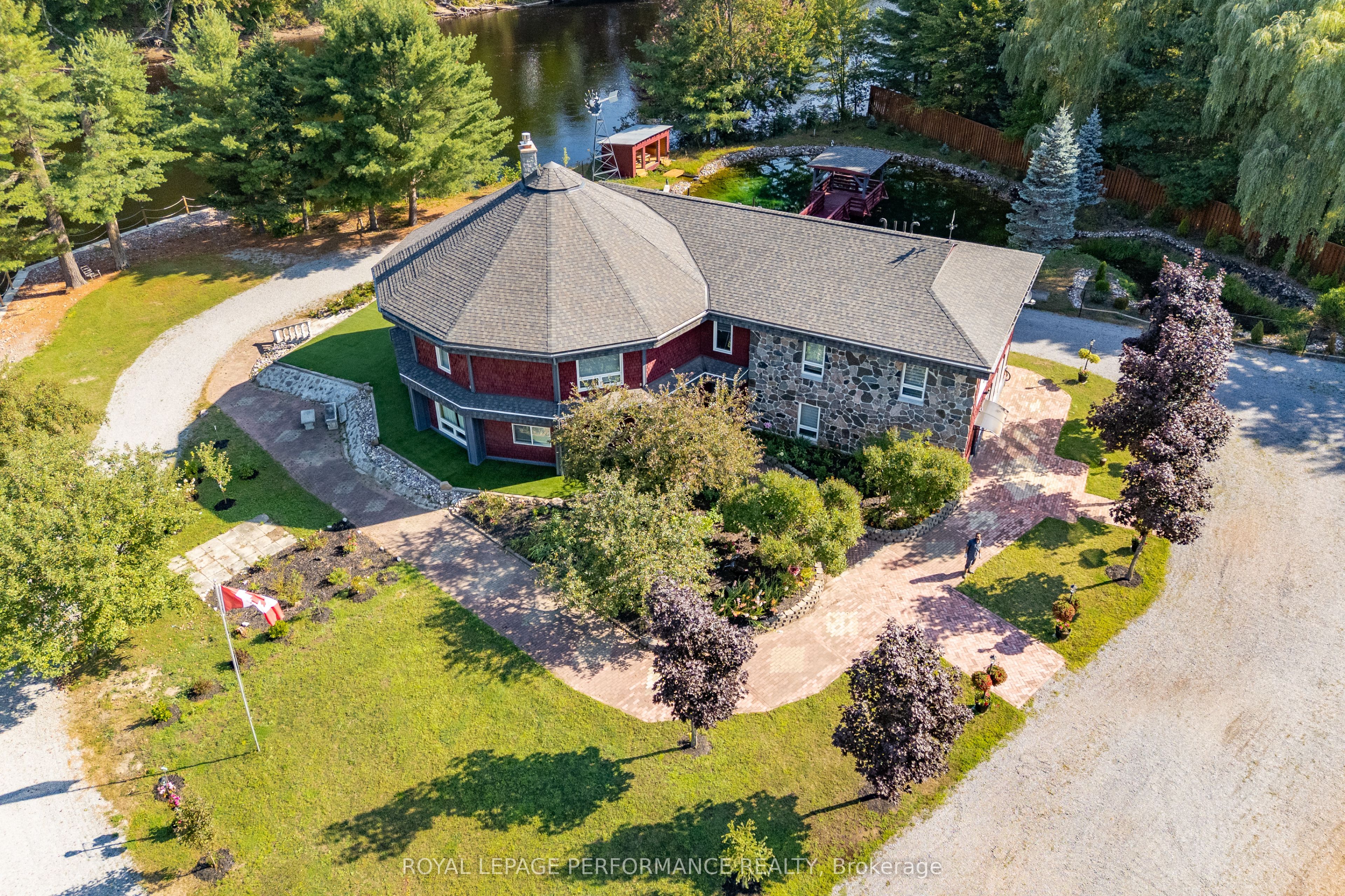 1371 Victoria Street, Petawawa, ON K8H 2E9