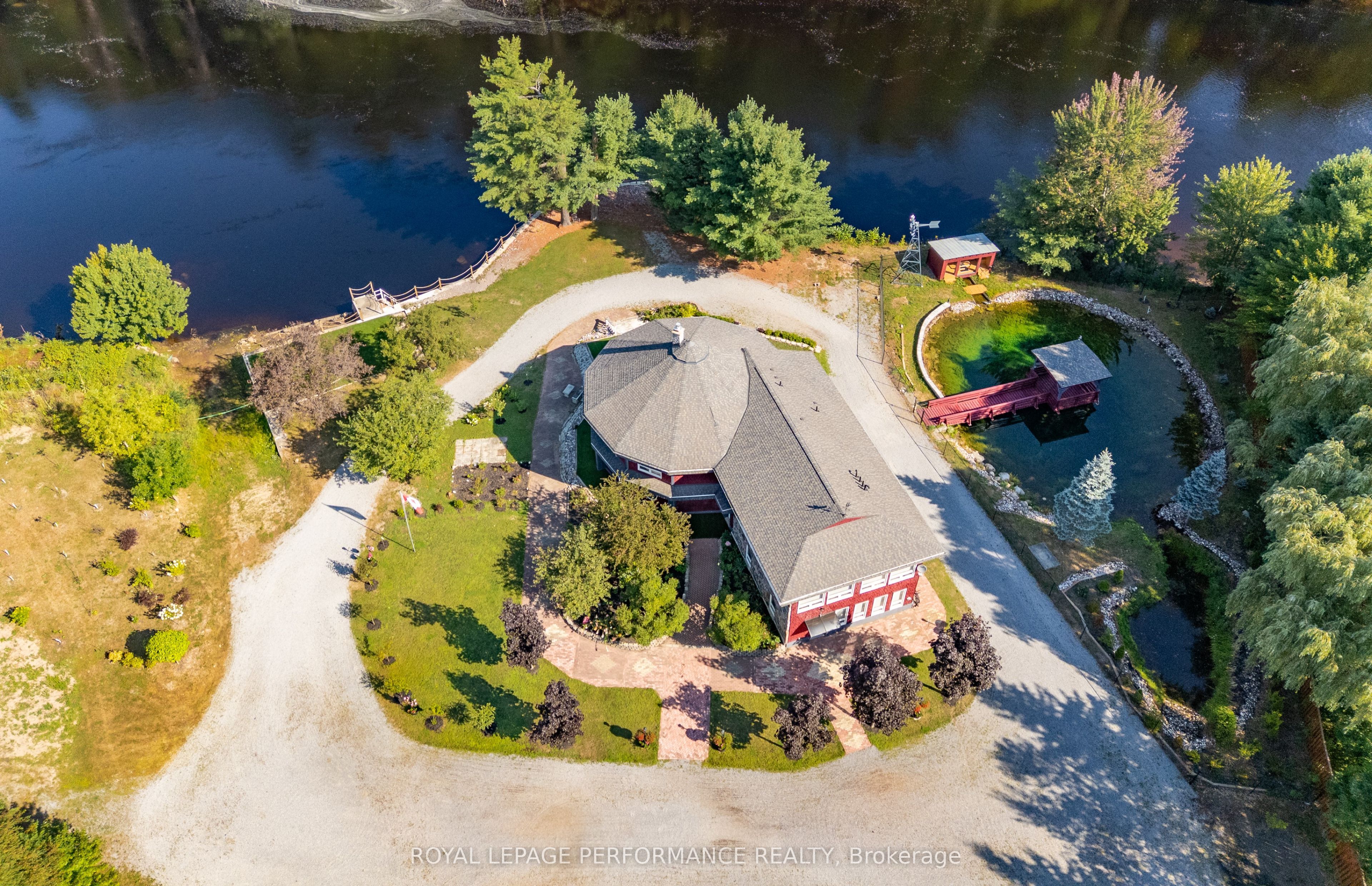 1371 Victoria Street, Petawawa, ON K8H 2E9 photo 3