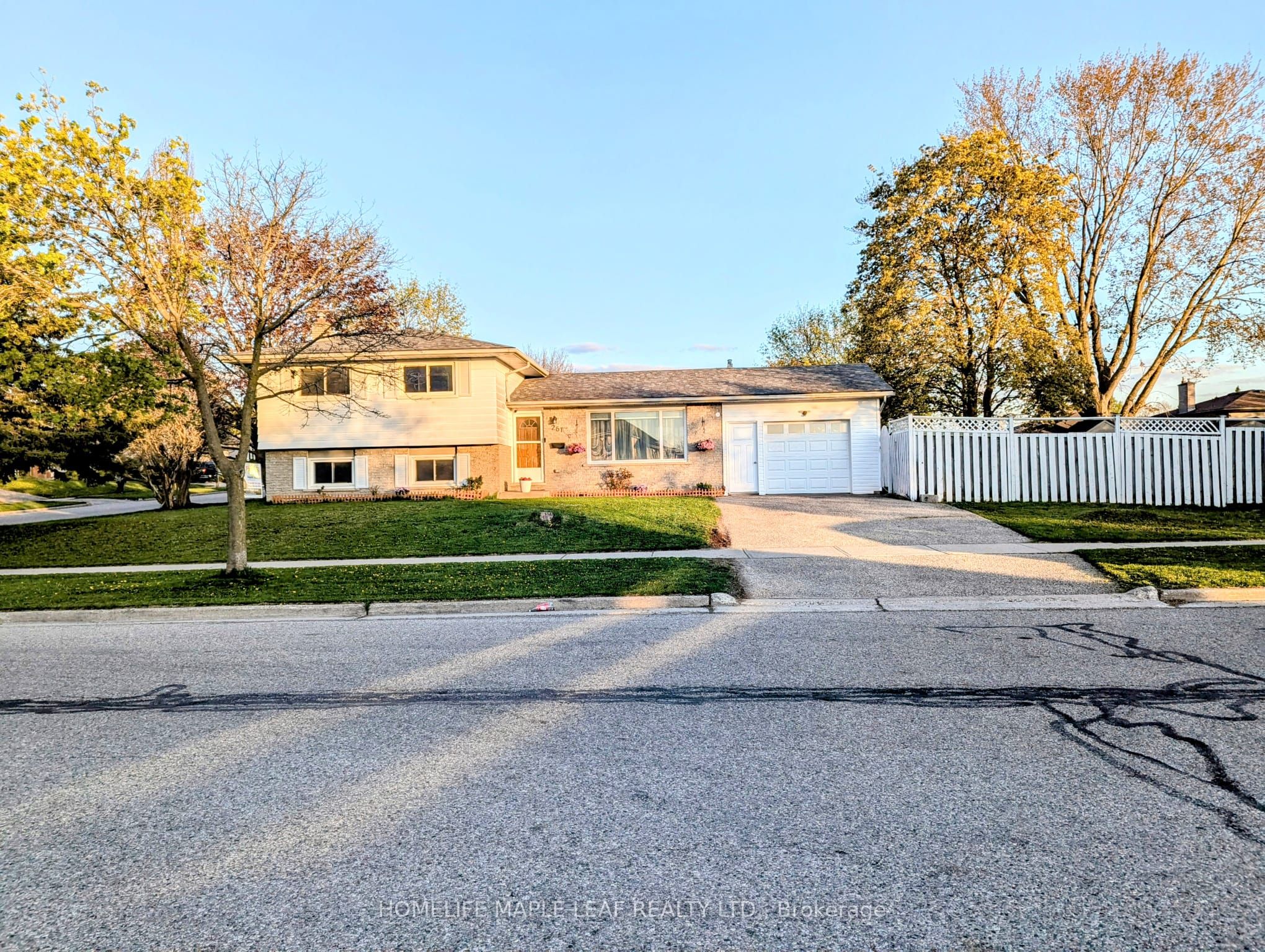 261 Overlea Drive, Kitchener, ON N2M 1T7 photo 4