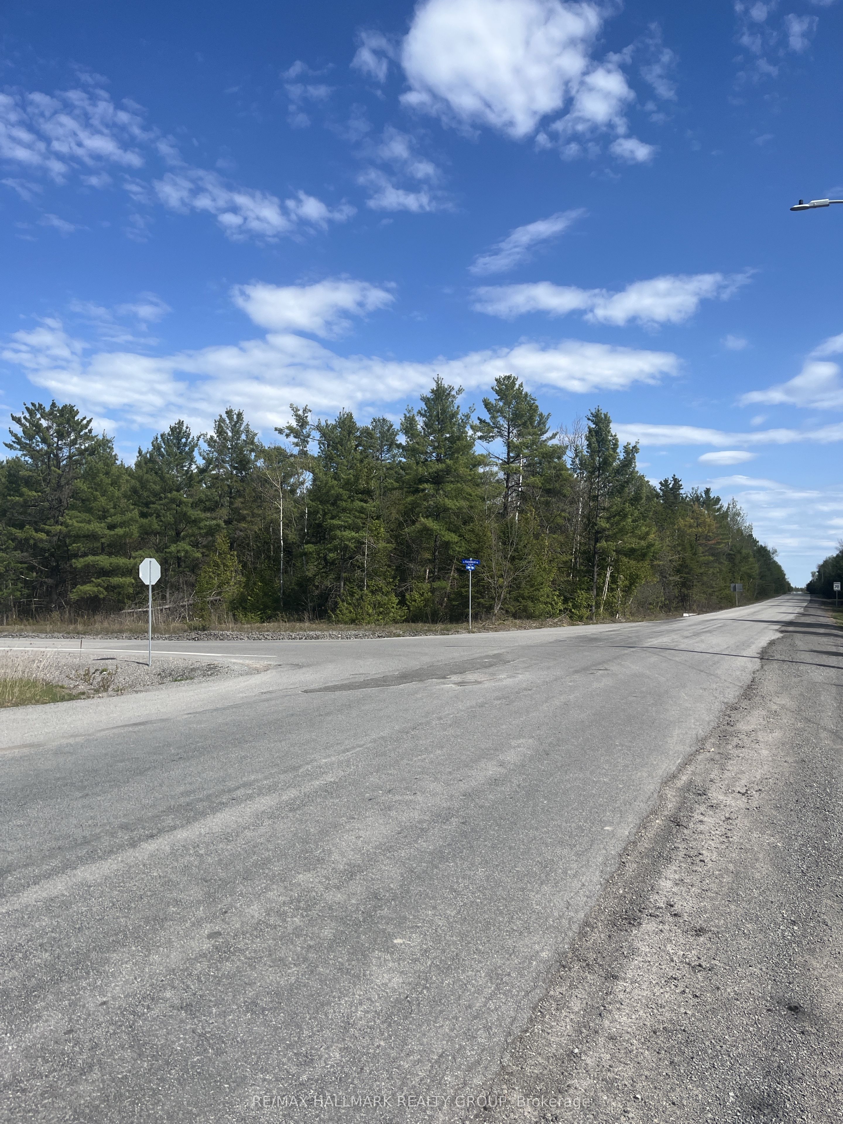 170 Spruce Ridge Road, Stittsville - Munster - Richmond, ON 00000 photo 2