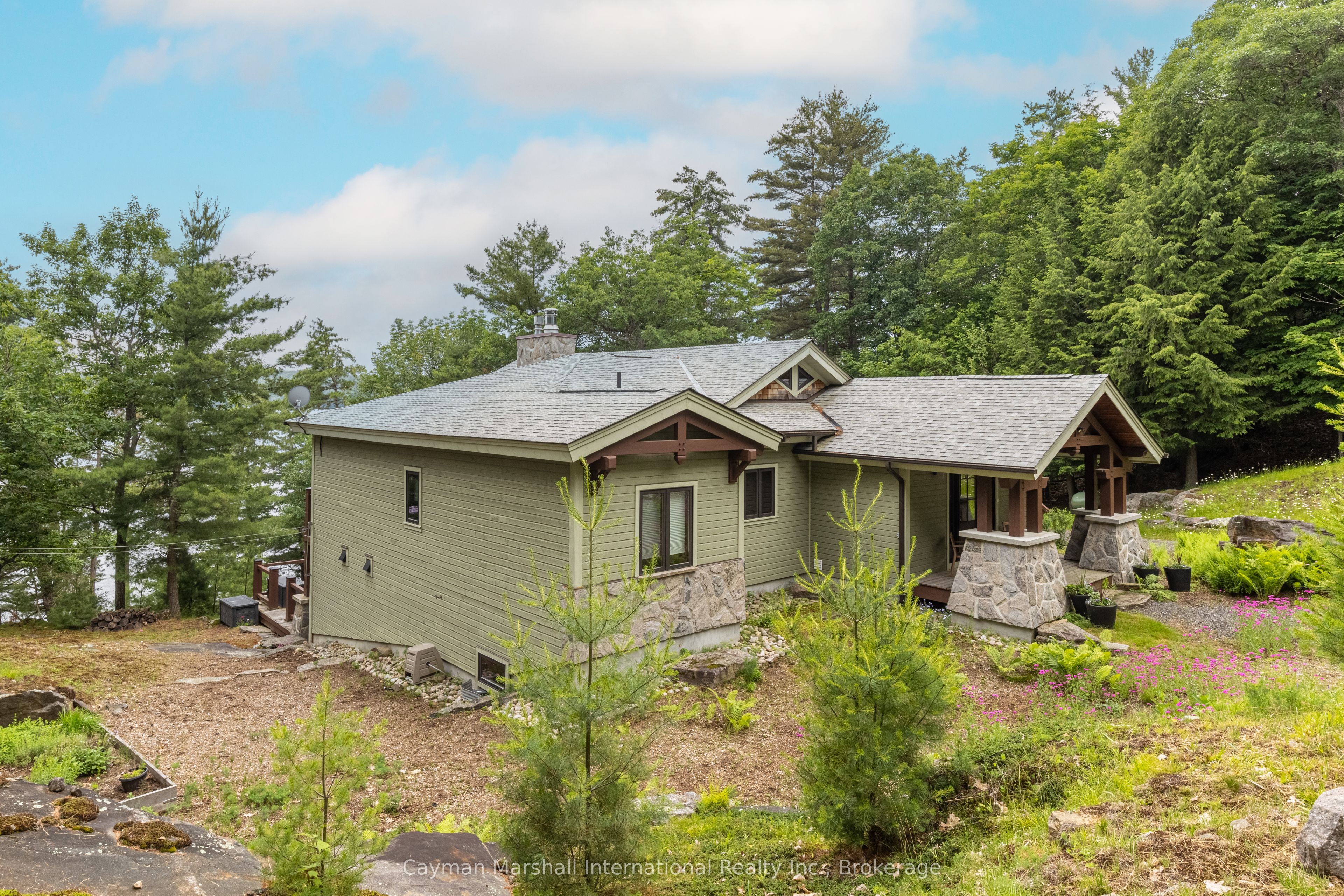 84 BIGWIN ISLAND, Lake of Bays, ON P0B 1A0 photo 5