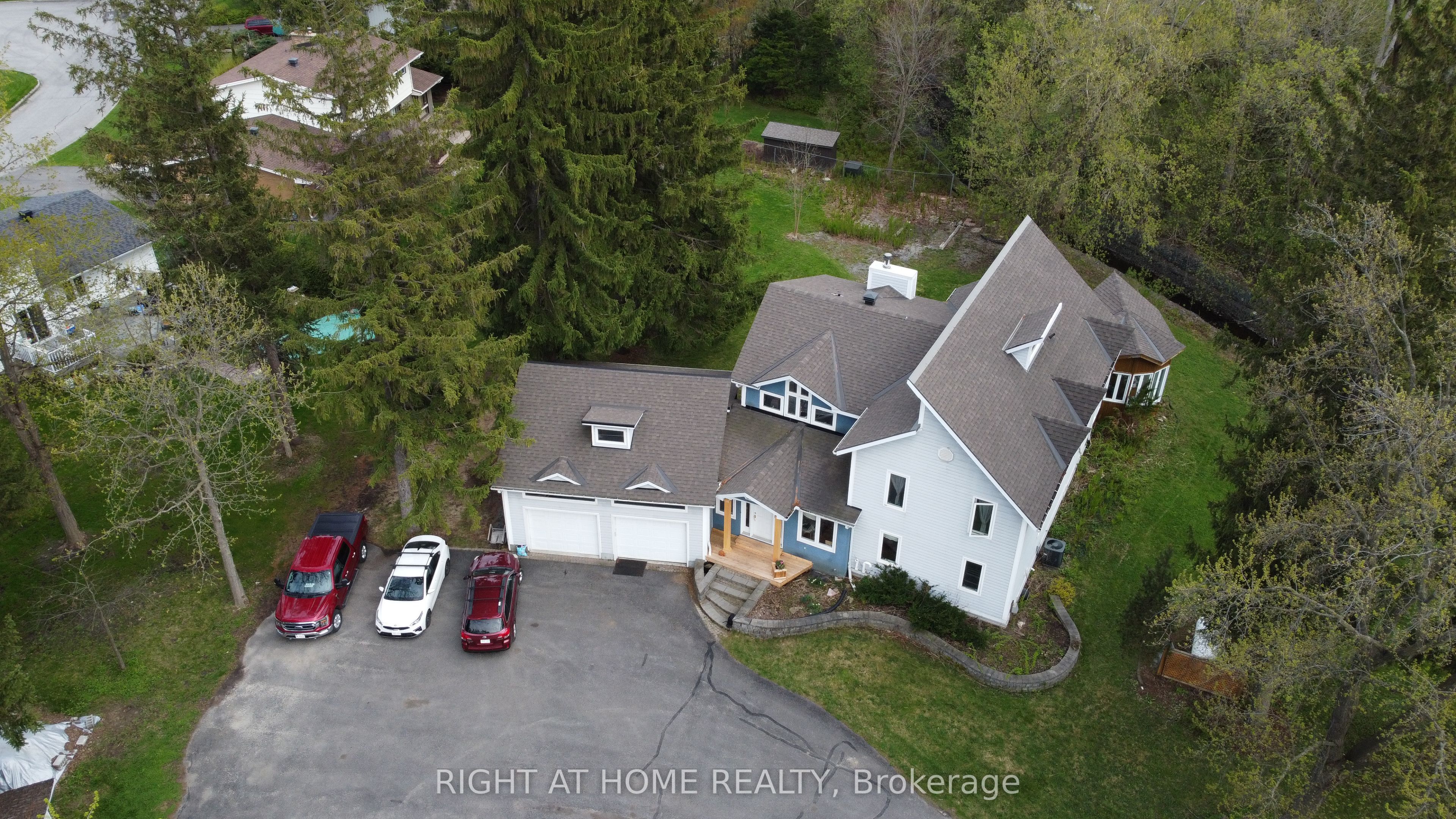 3208 Richmond Road, Qualicum - Bruce Farm - Greenbelt and Area, ON K2H 5B6 photo 3