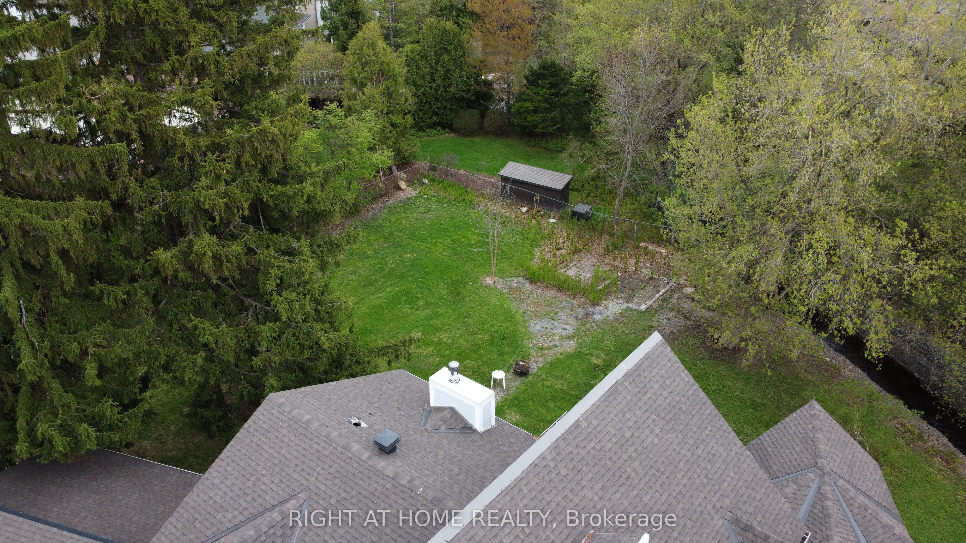 3208 Richmond Road, Qualicum - Bruce Farm - Greenbelt and Area, ON K2H 5B6 photo 4